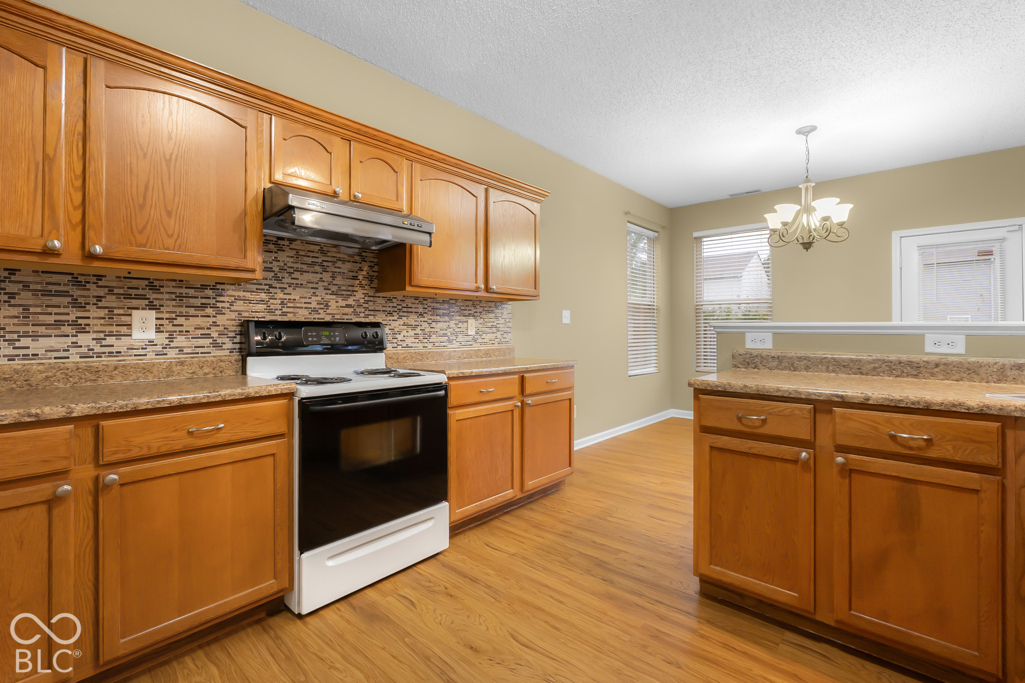 2322 Middle View Drive