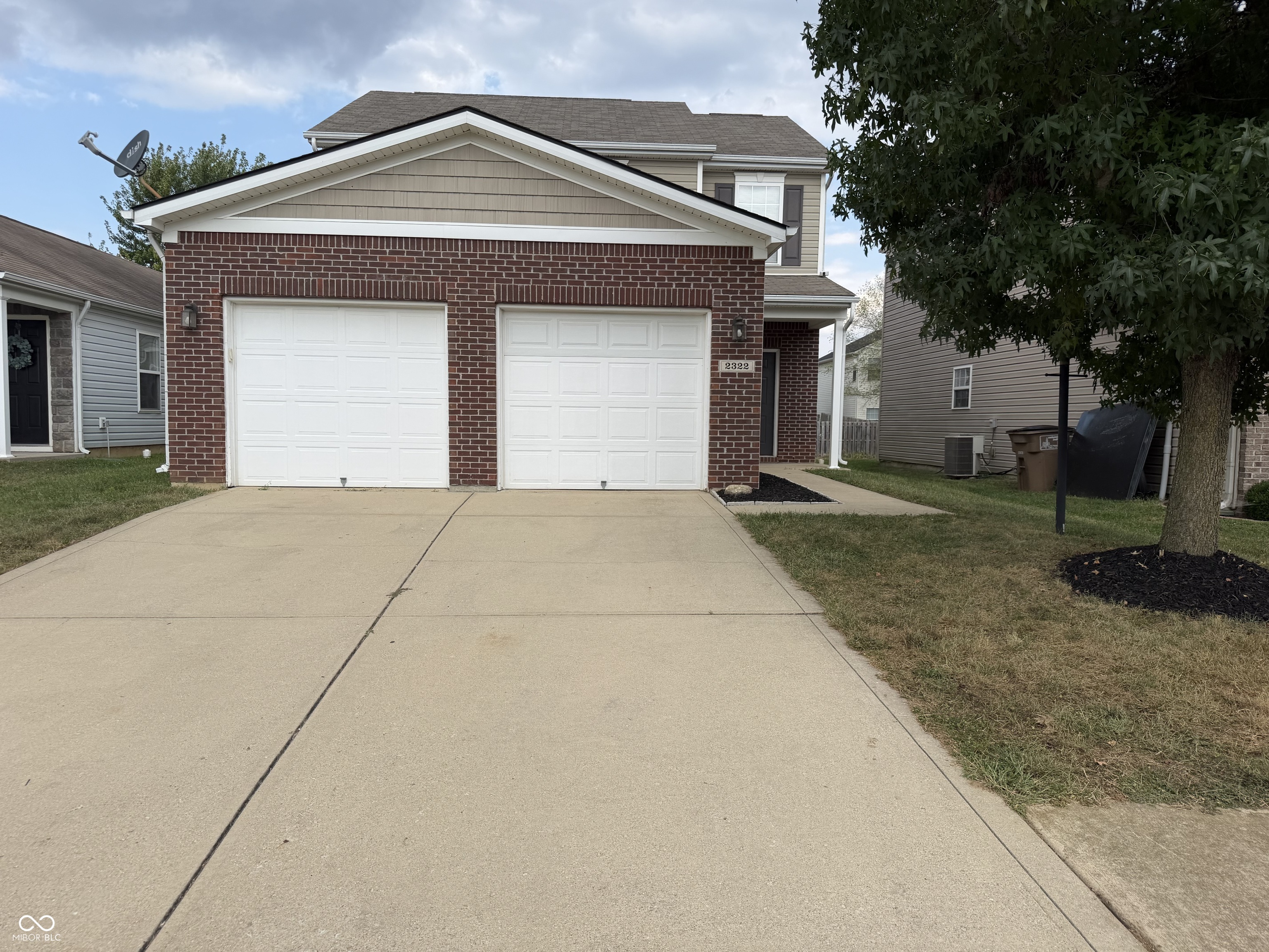 2322 Middle View Drive