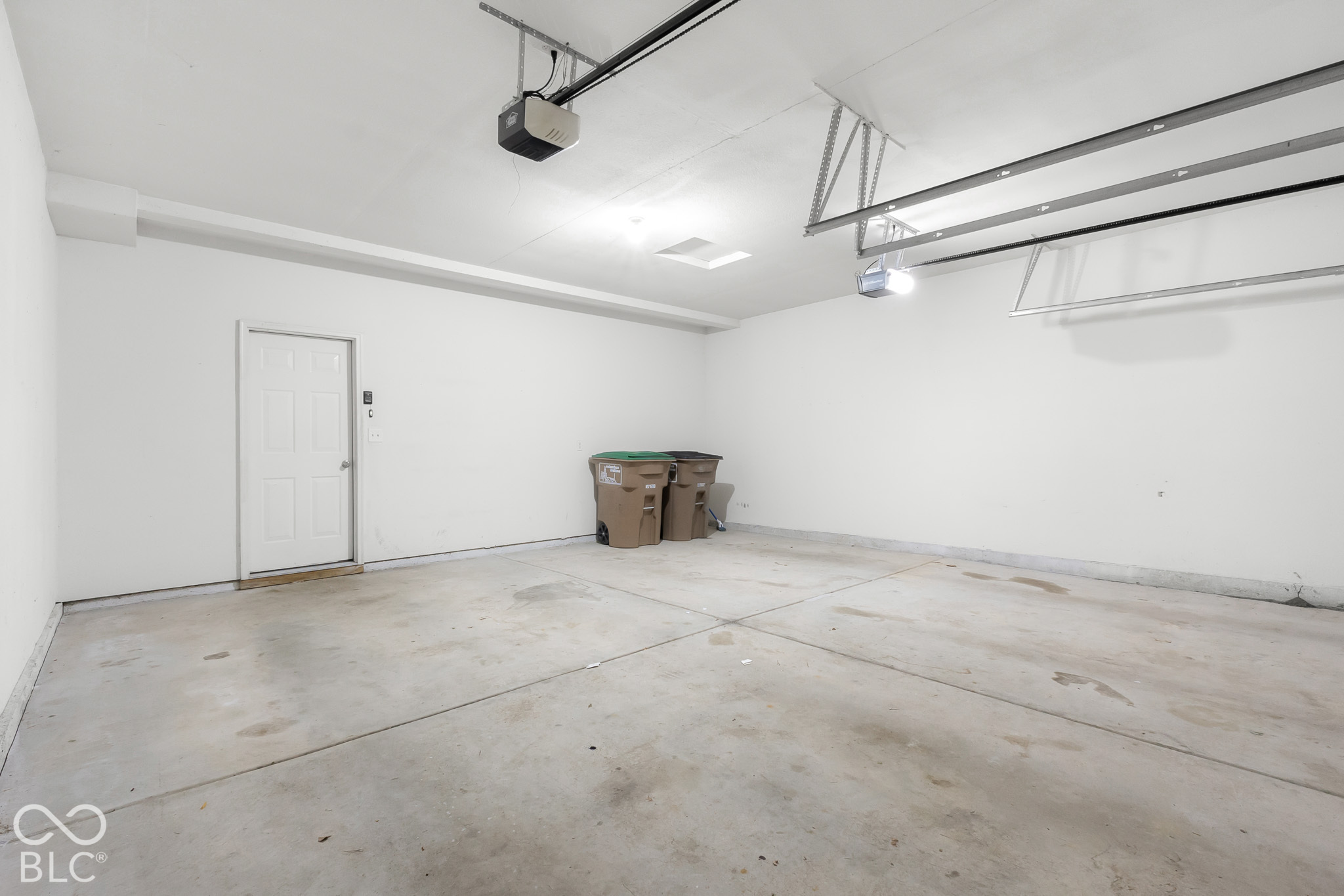 2322 Middle View Drive