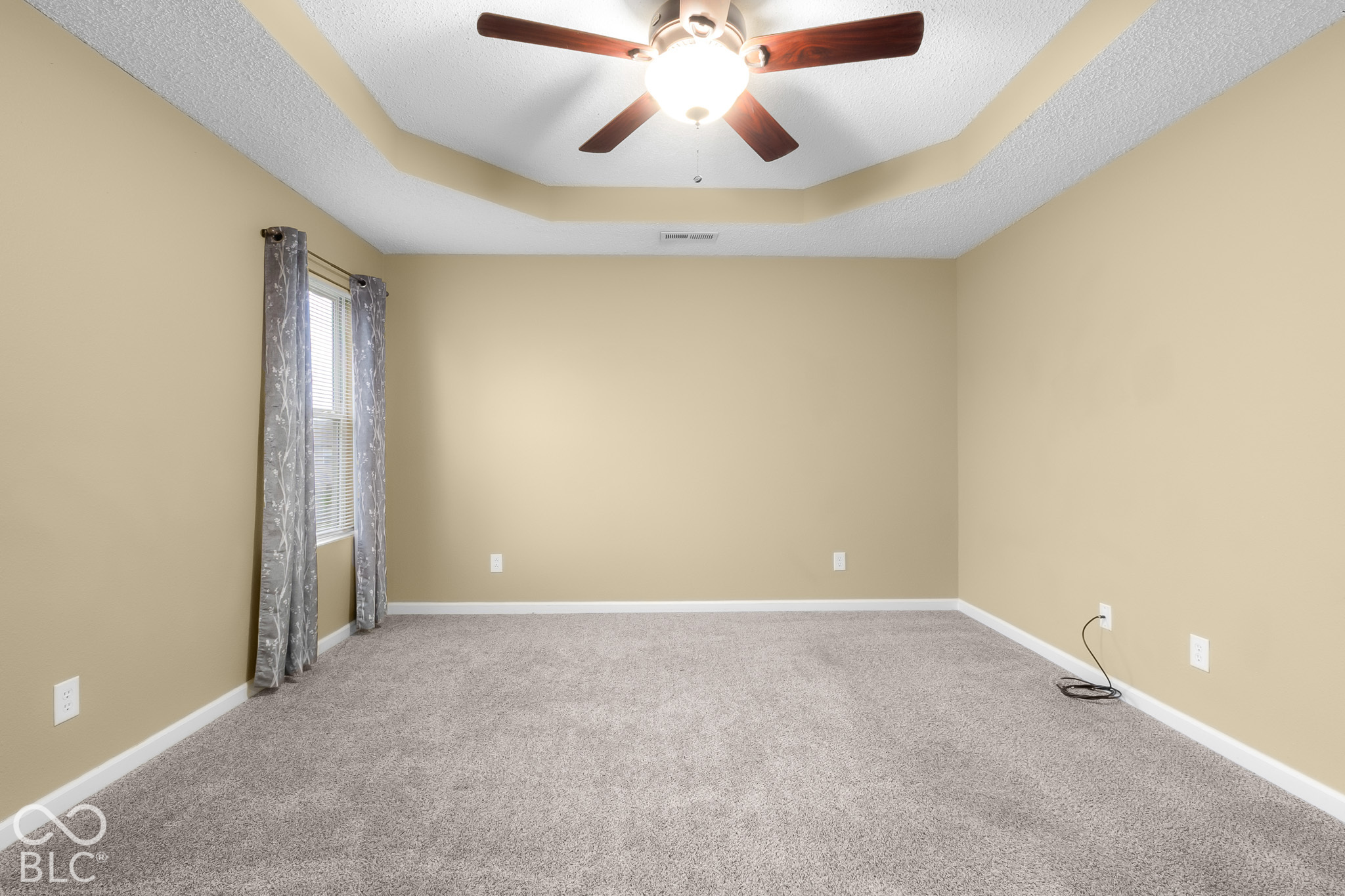 2322 Middle View Drive
