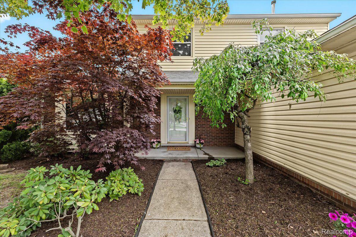 754 KENTUCKY Drive