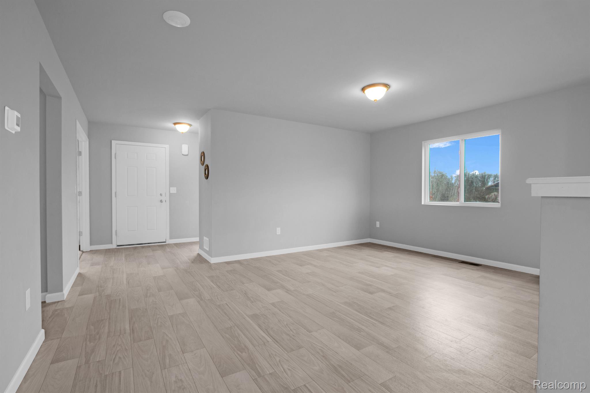 132 FOREST Way