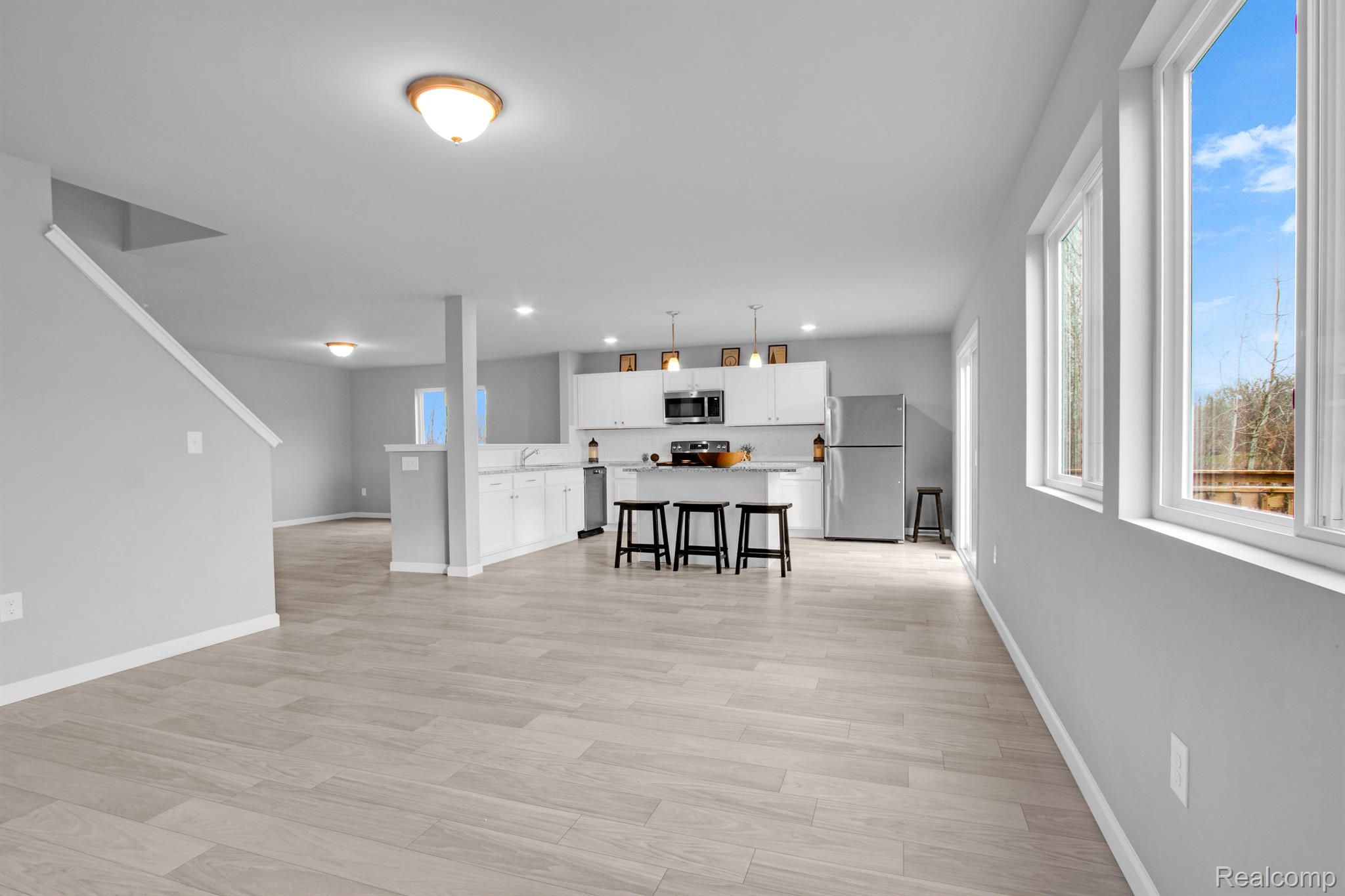 132 FOREST Way