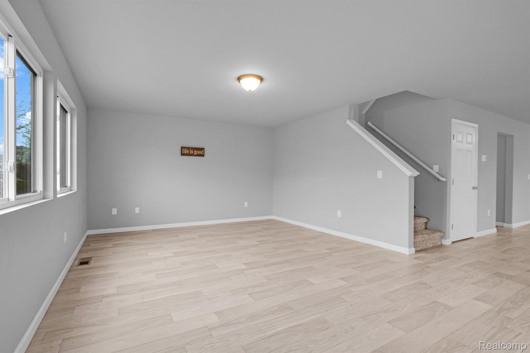 132 FOREST Way