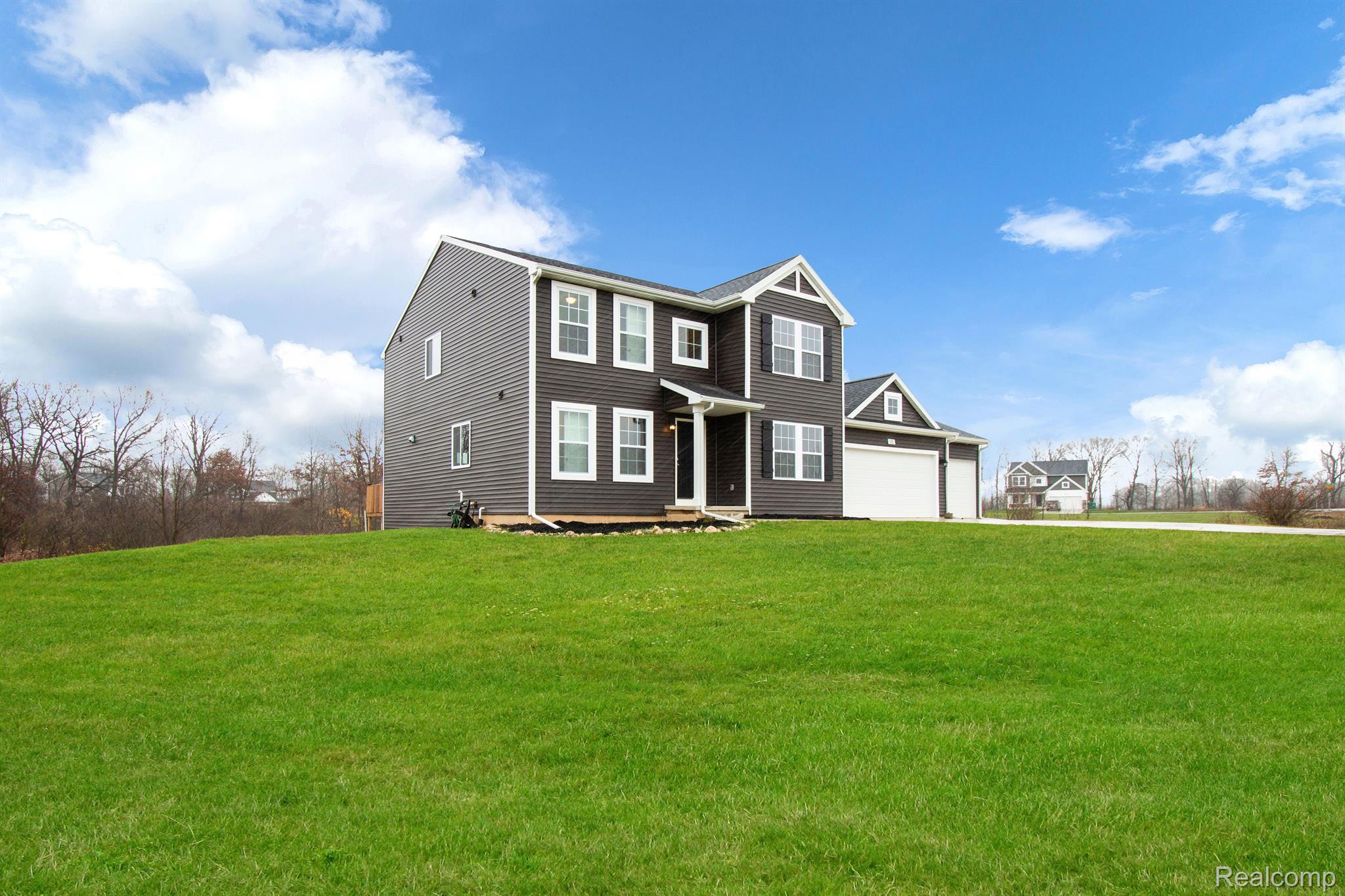132 FOREST Way