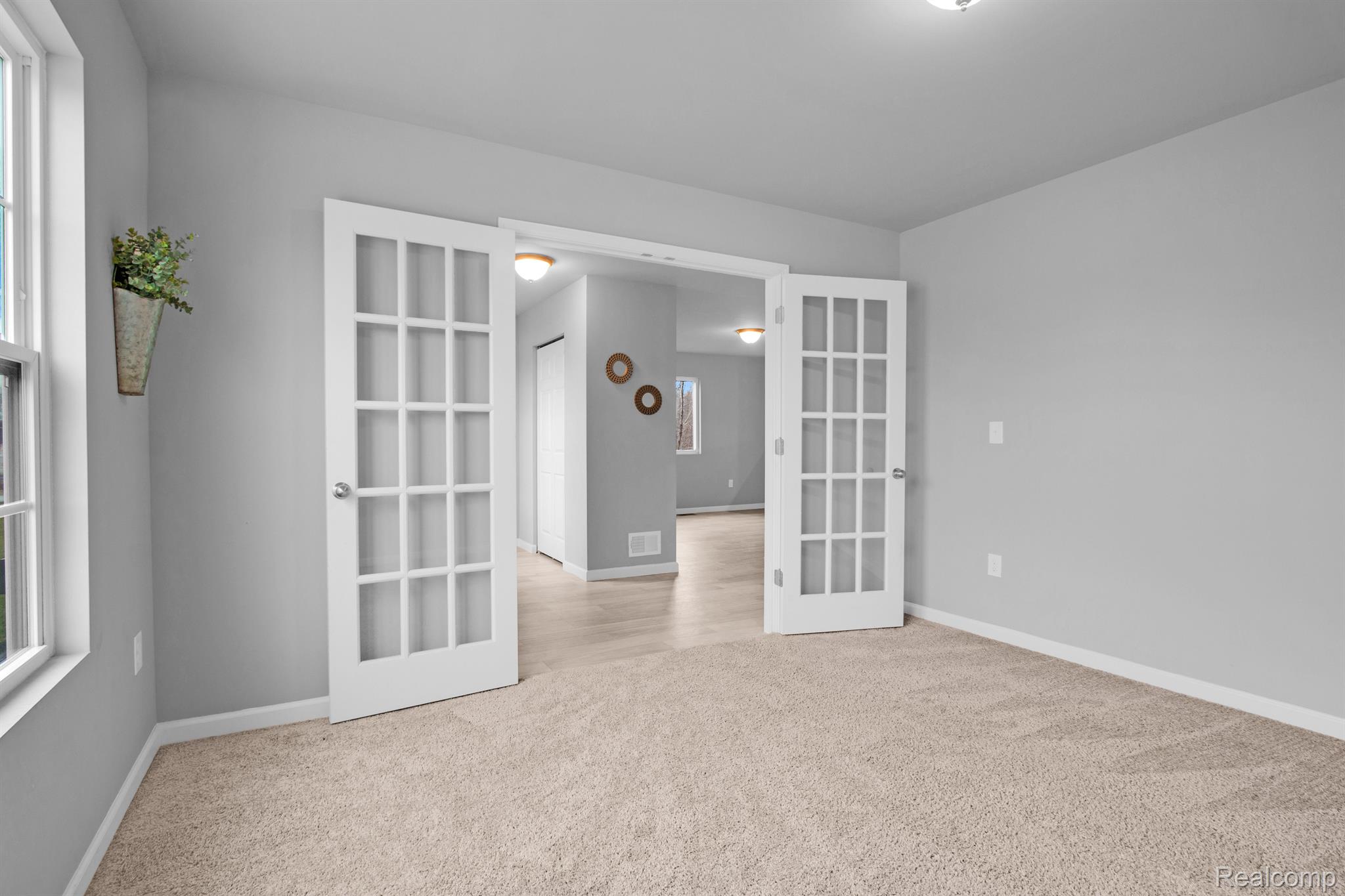 132 FOREST Way