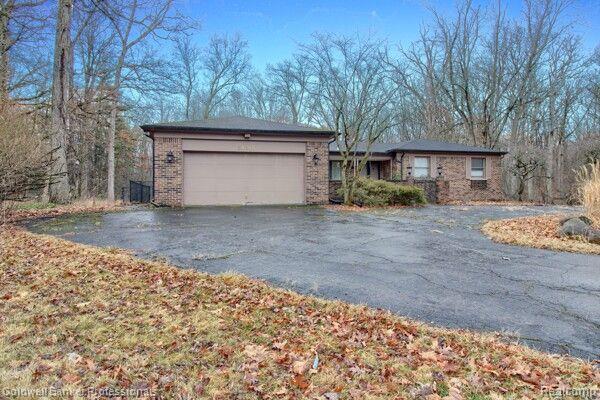 28645 Oakcrest Court