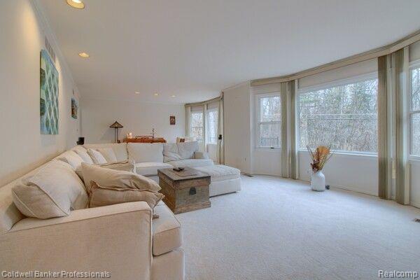 28645 Oakcrest Court