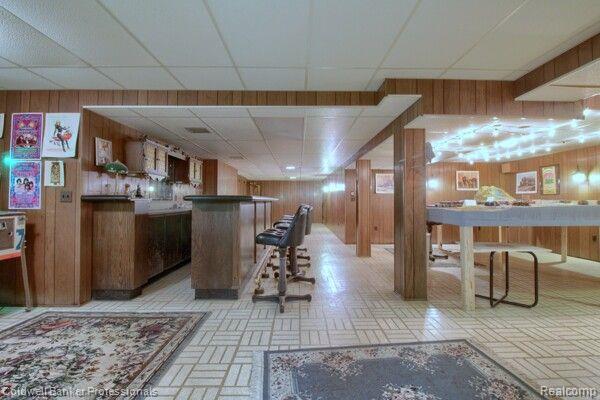 28645 Oakcrest Court