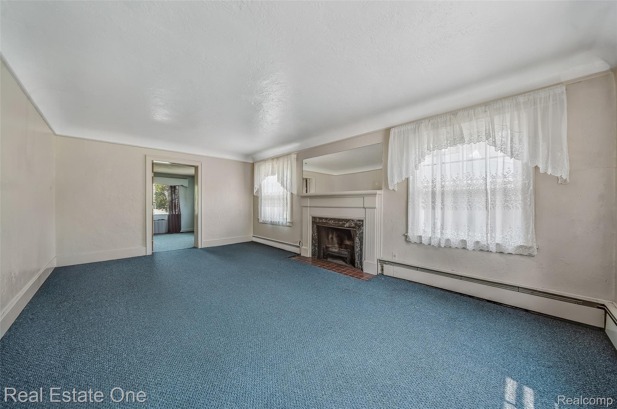 326 W Iroquois Road