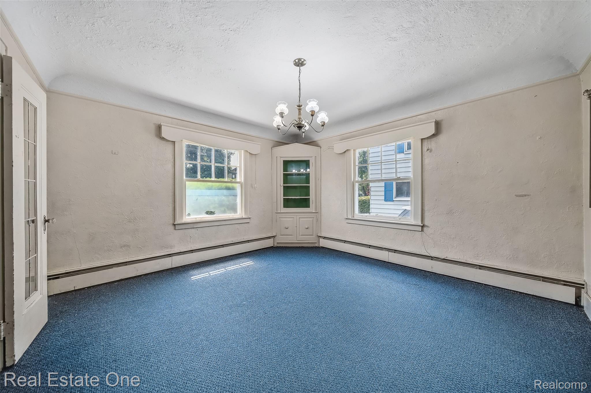 326 W Iroquois Road