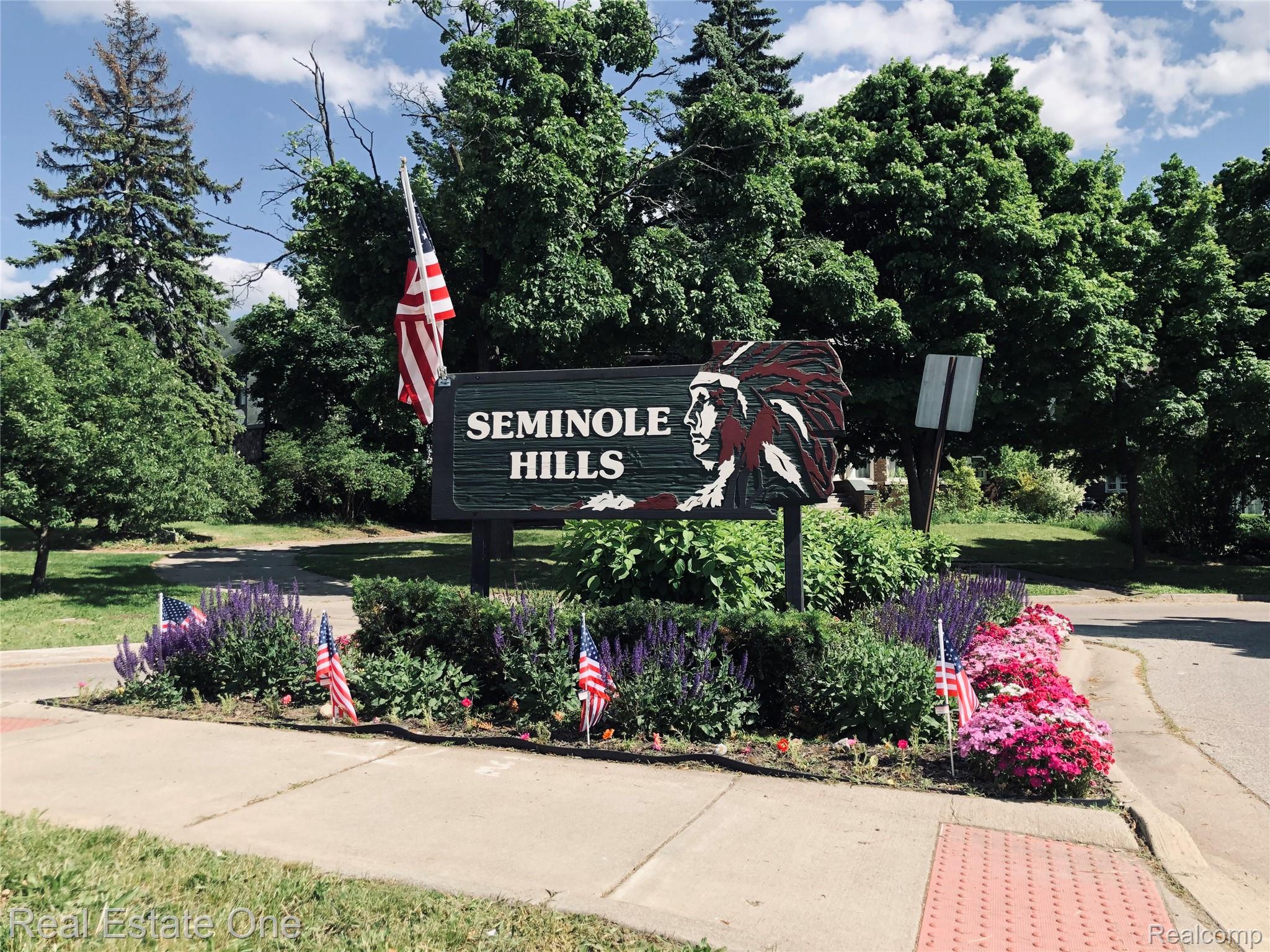 326 W Iroquois Road