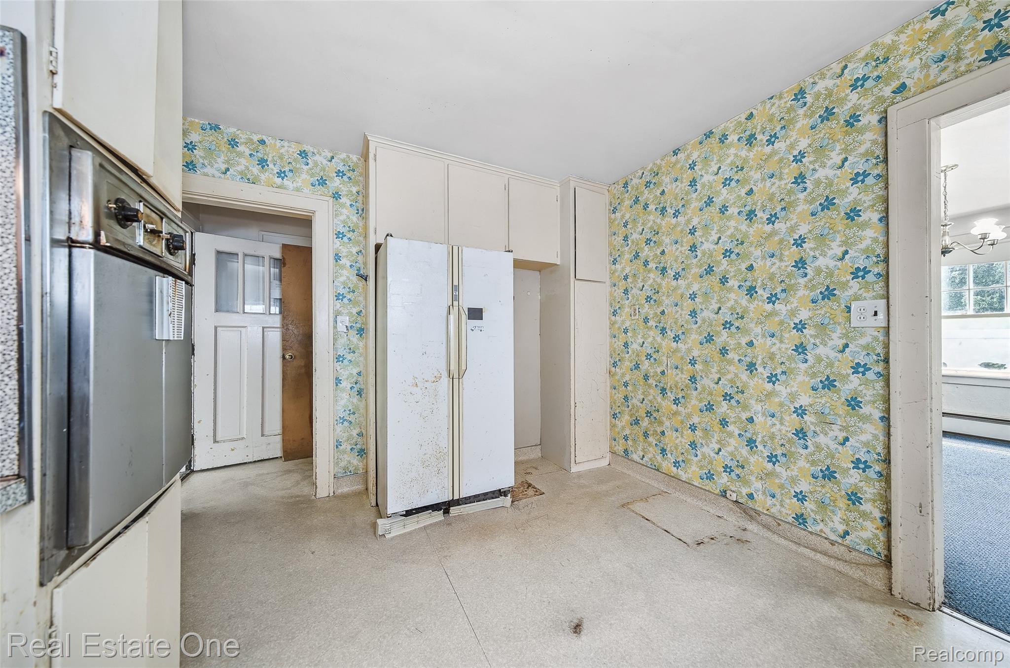 326 W Iroquois Road