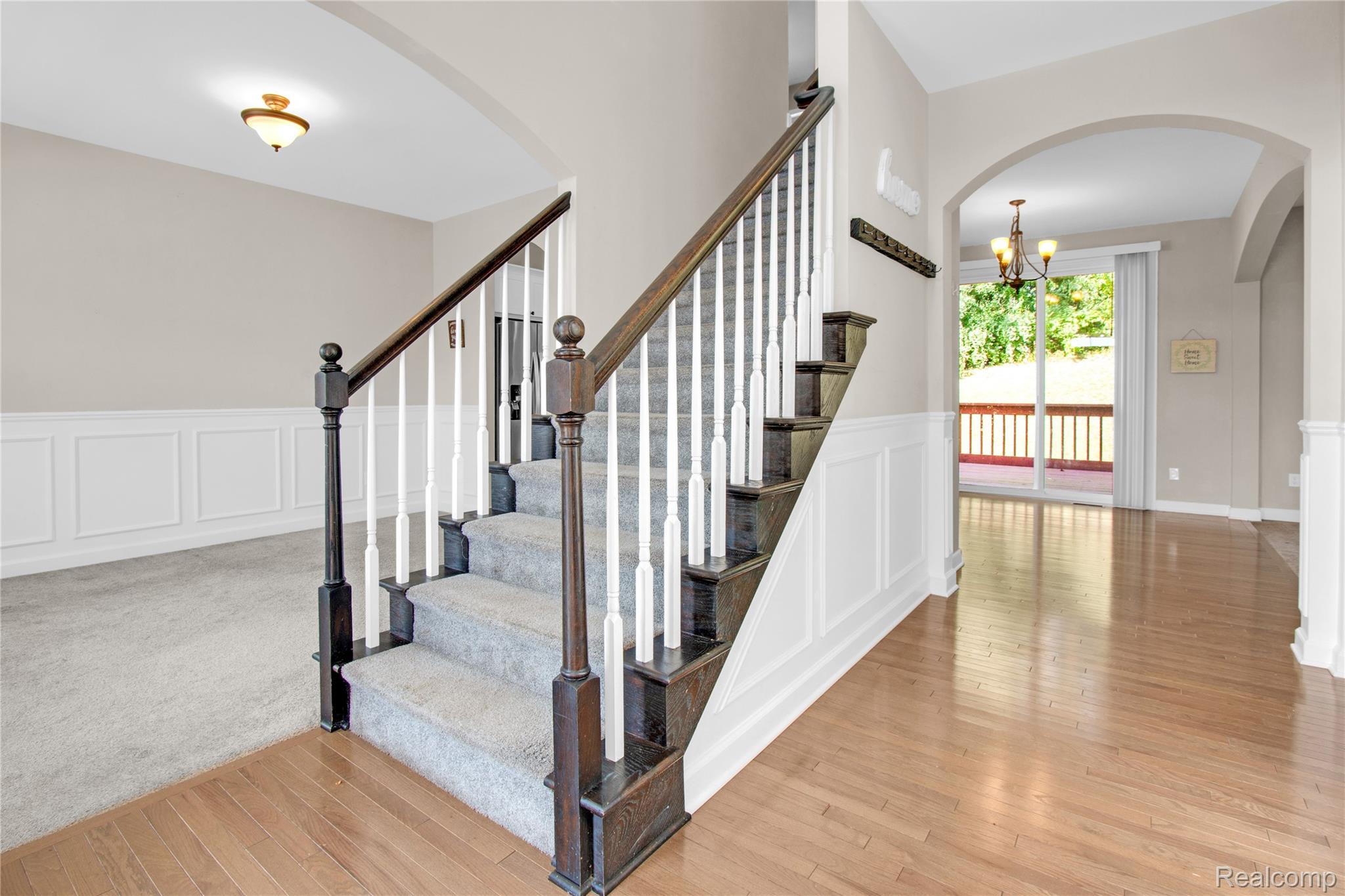 549 NAPA VALLEY DR