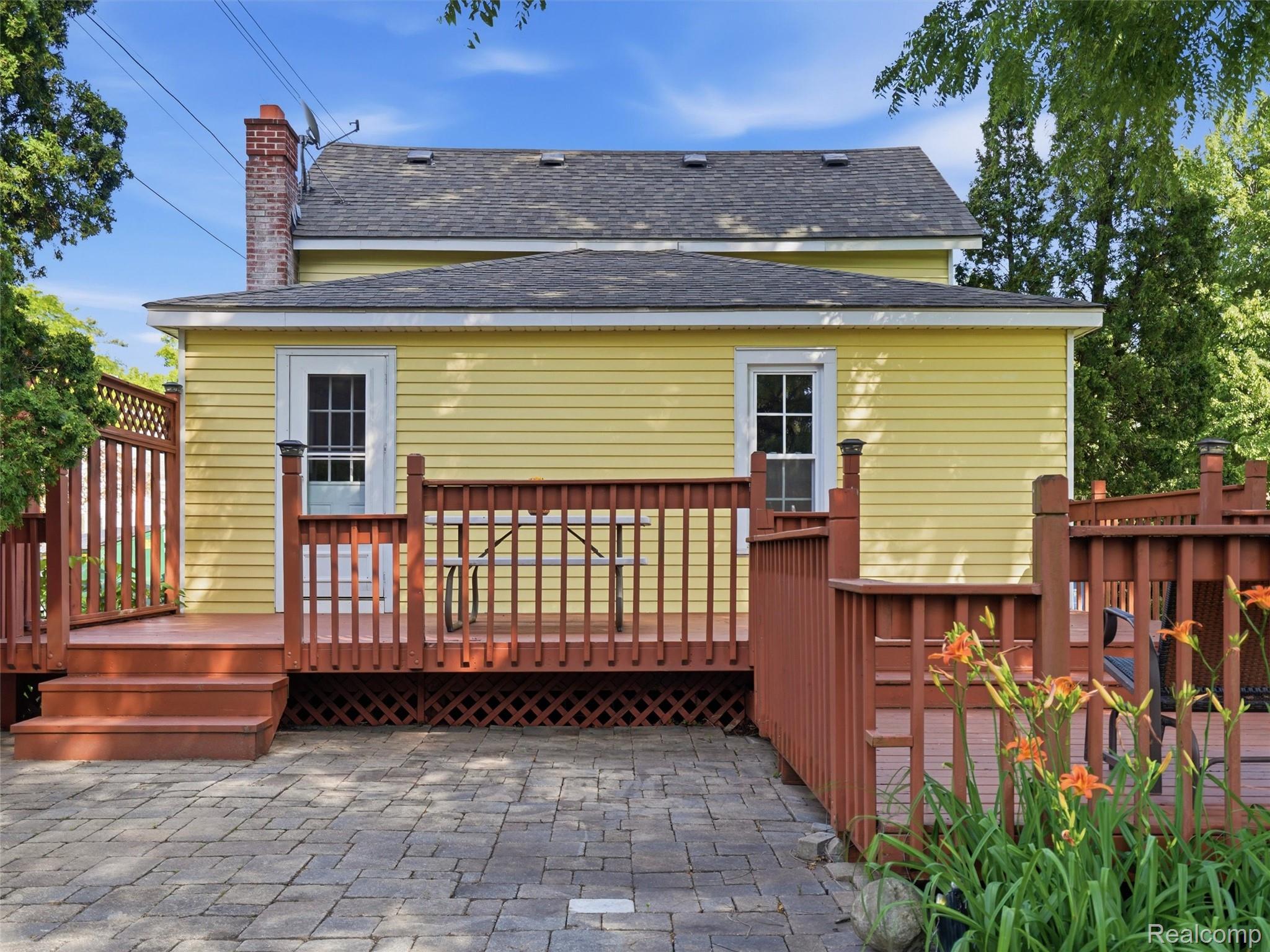 216 Bush Street