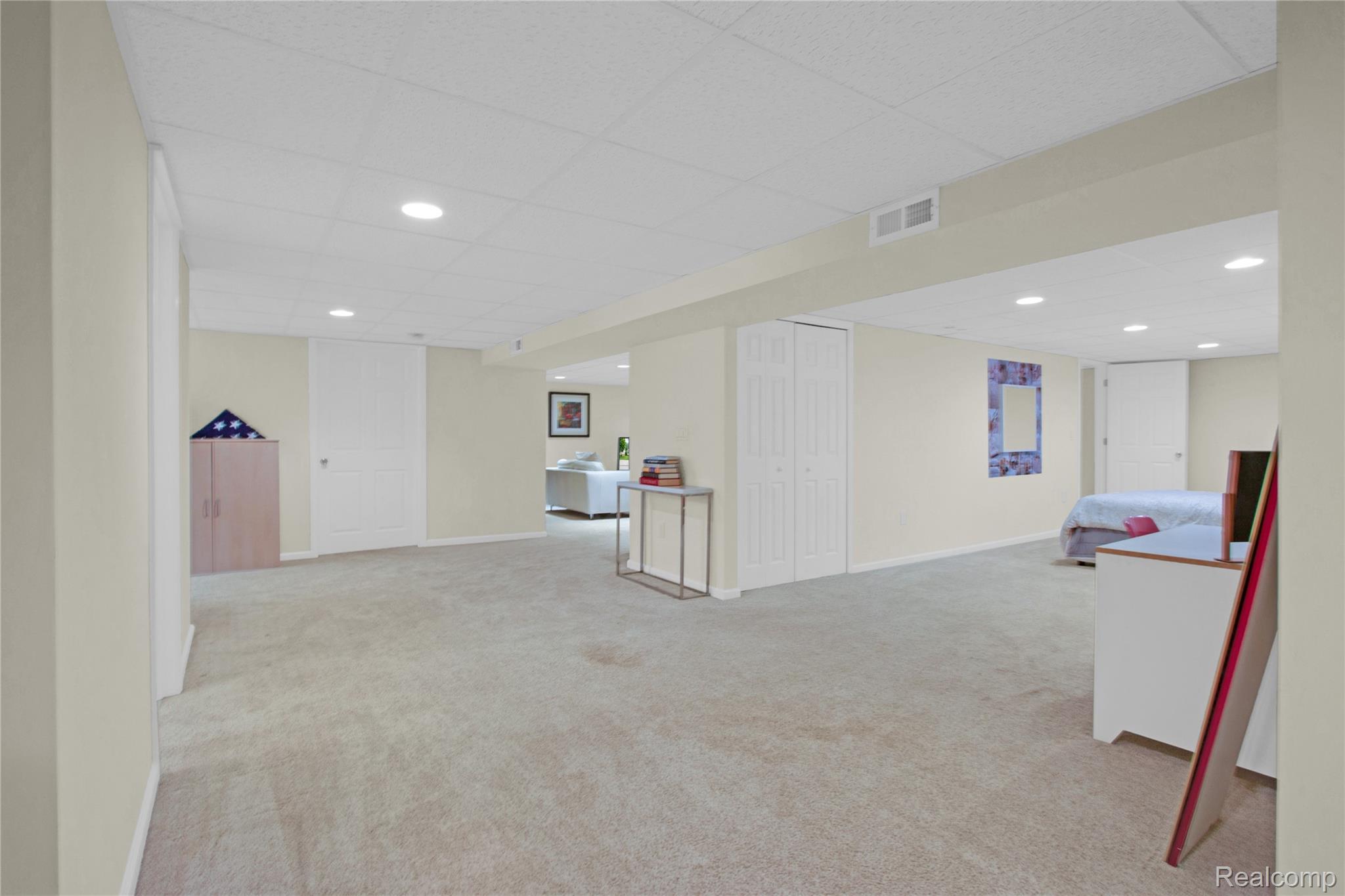 41630 Kenilworth Lane