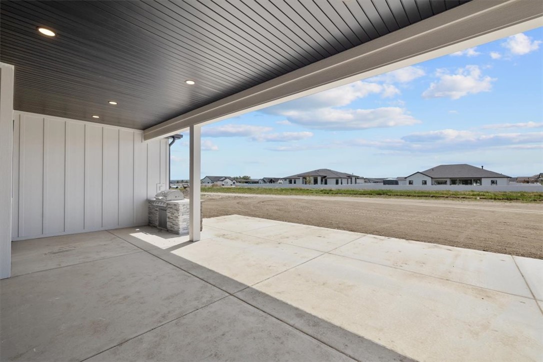 6332 Tawny Bluff