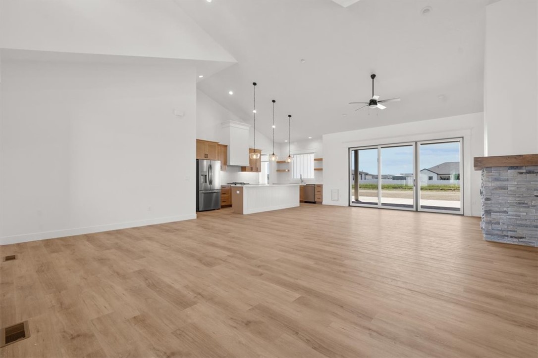 6332 Tawny Bluff