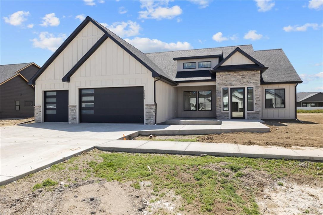 6332 Tawny Bluff