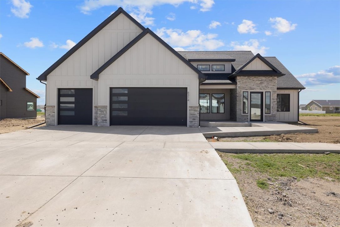 6332 Tawny Bluff