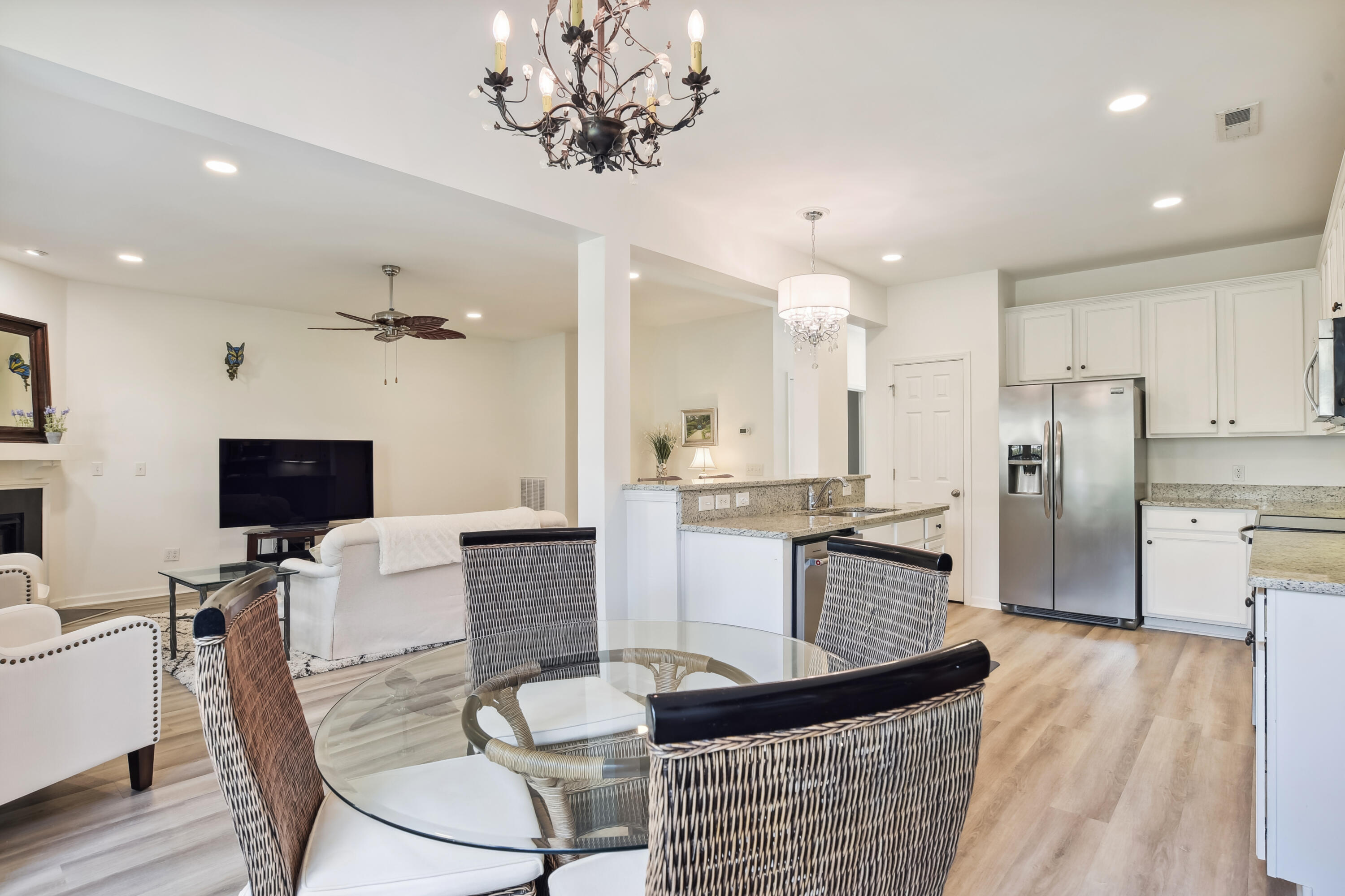 1220 Circle Oaks Drive