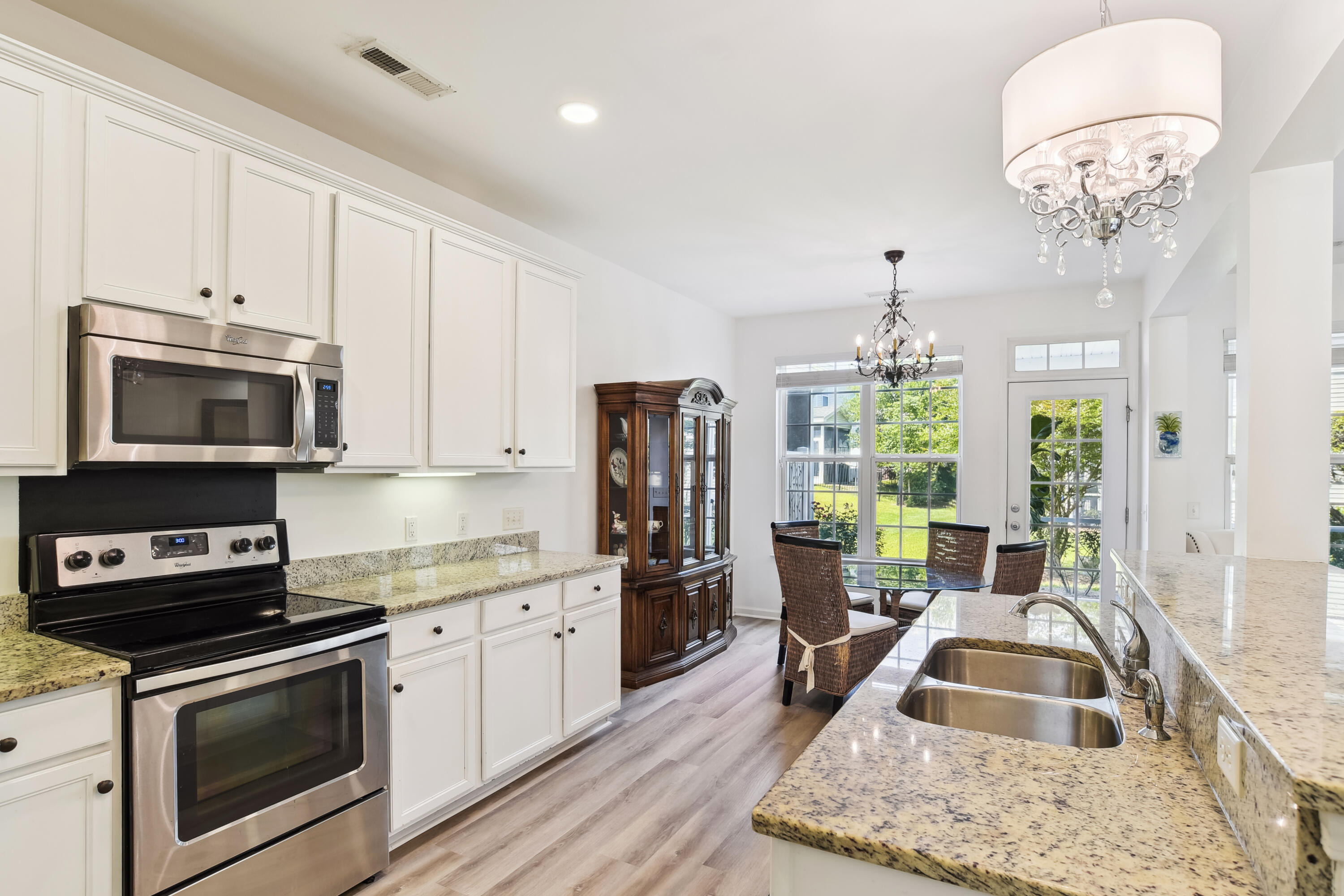 1220 Circle Oaks Drive