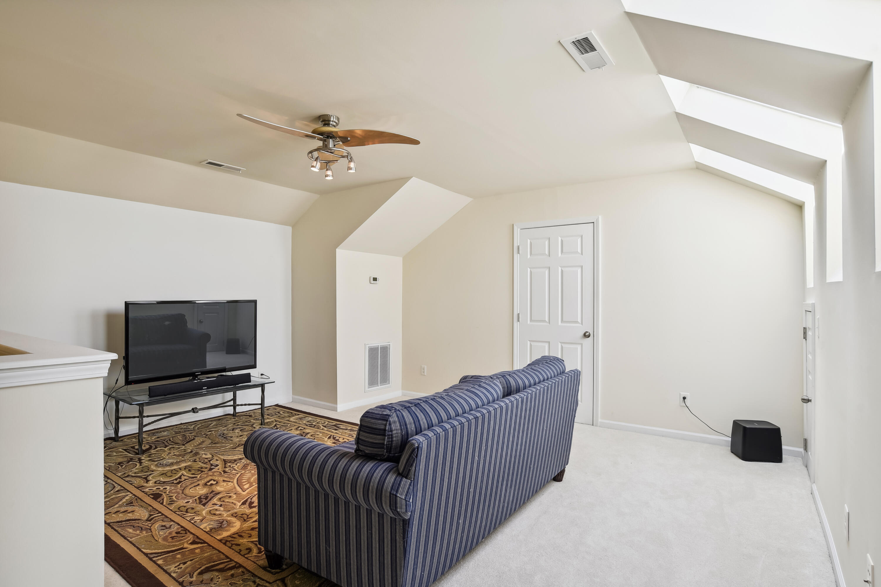 1220 Circle Oaks Drive