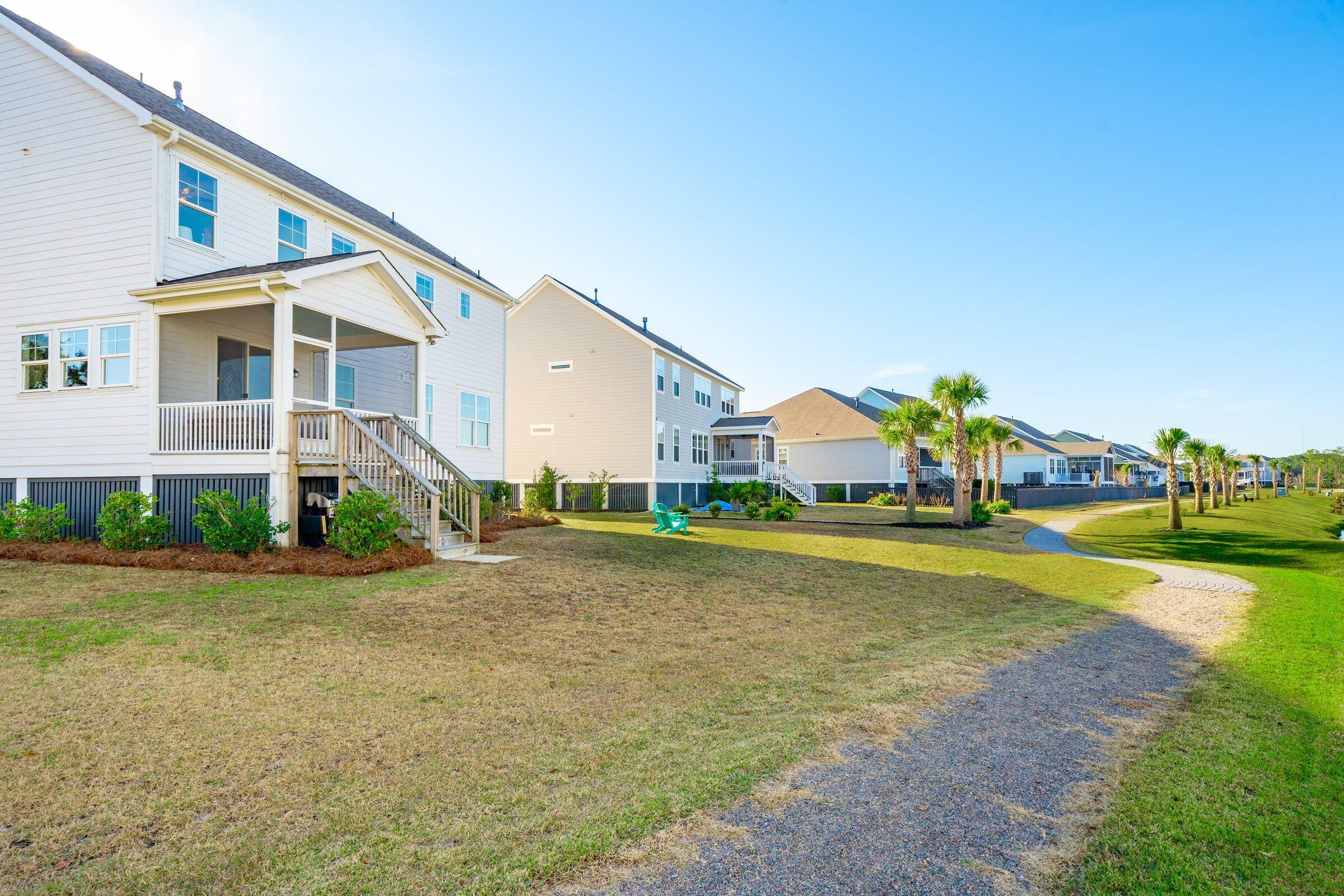 2228 Midden Drive