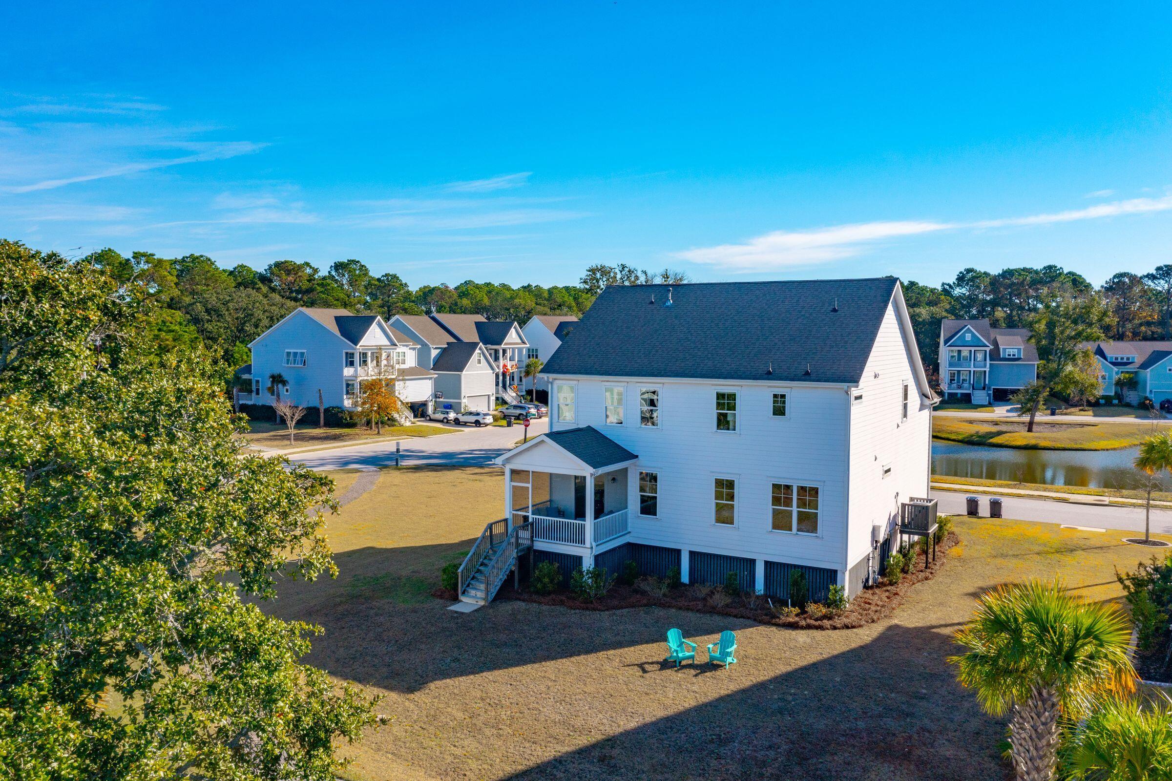 2228 Midden Drive