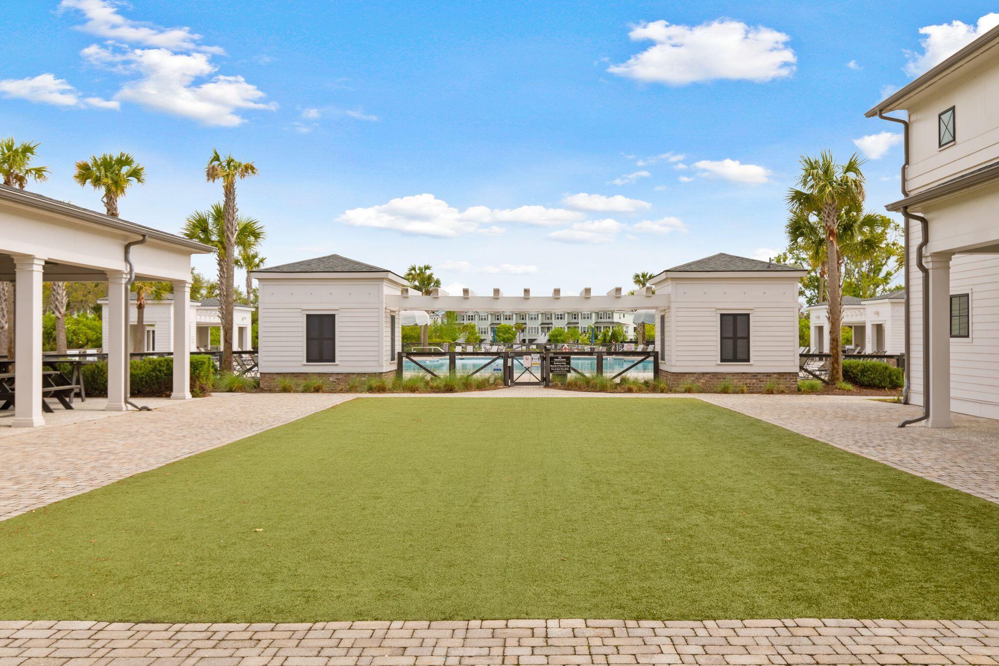 2228 Midden Drive