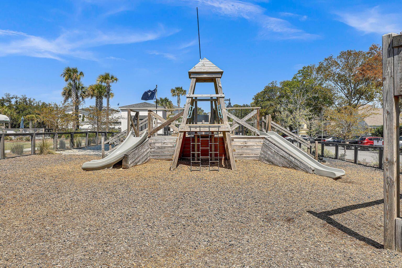 2228 Midden Drive