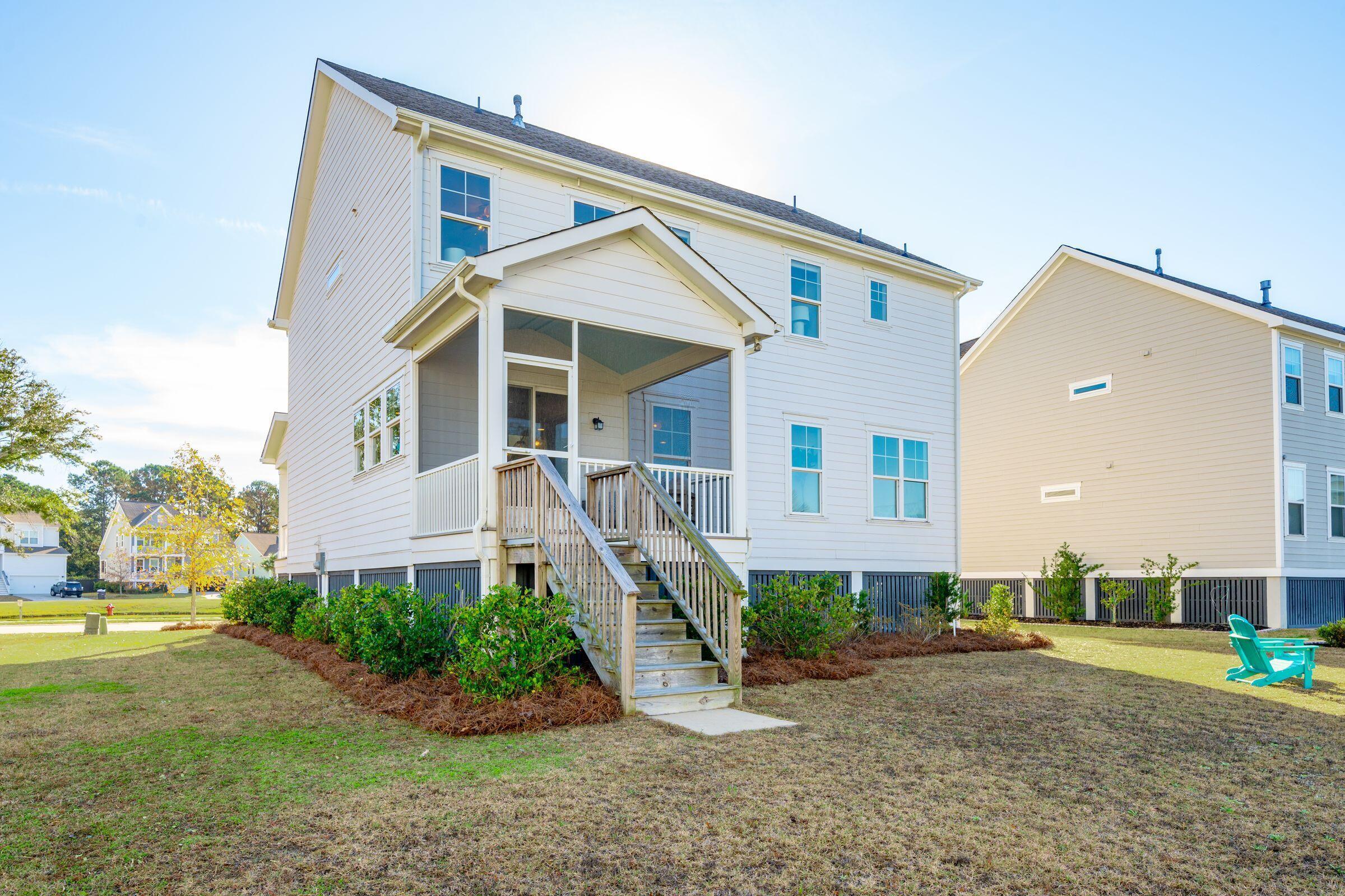 2228 Midden Drive