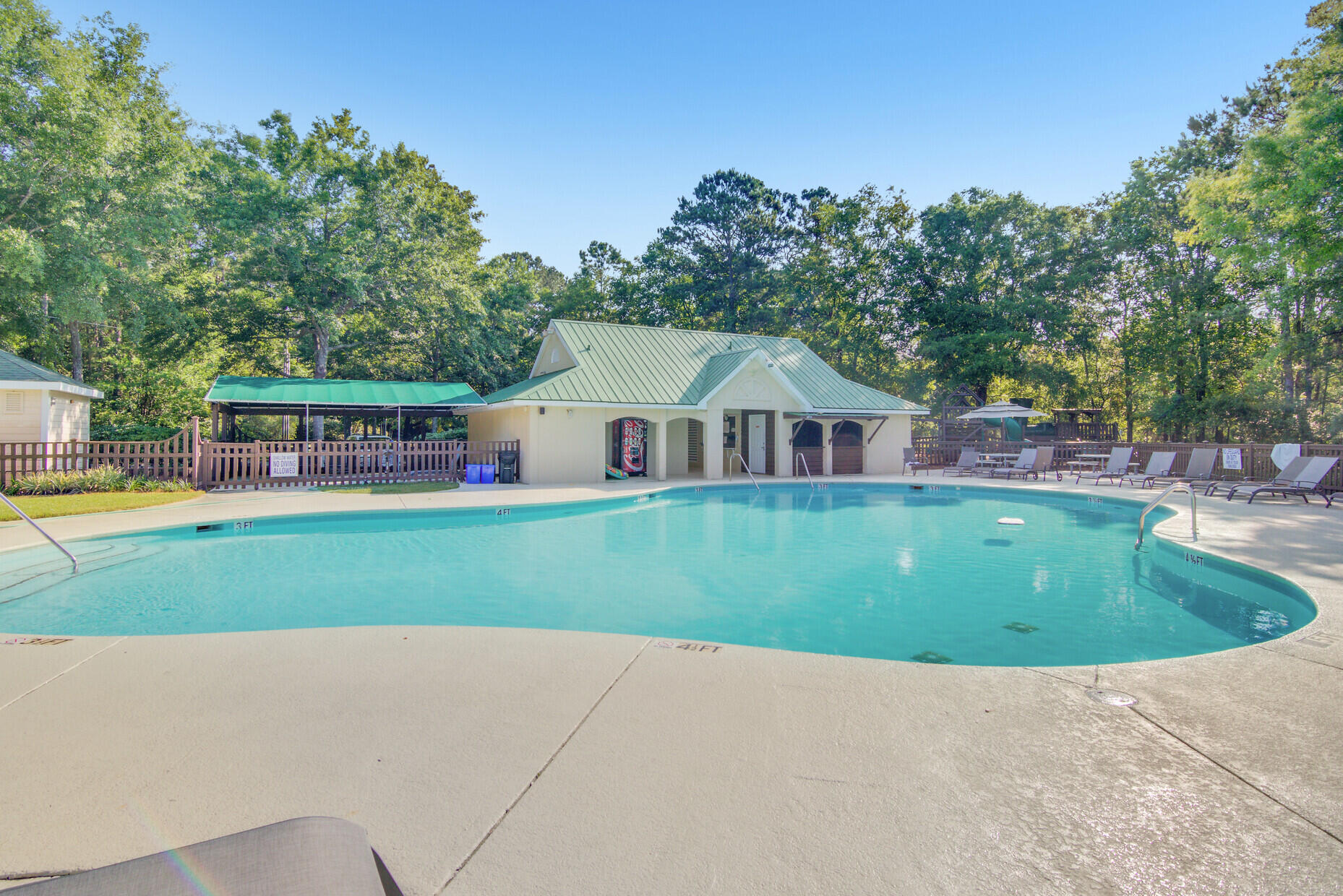 2516 Charter Oaks Drive