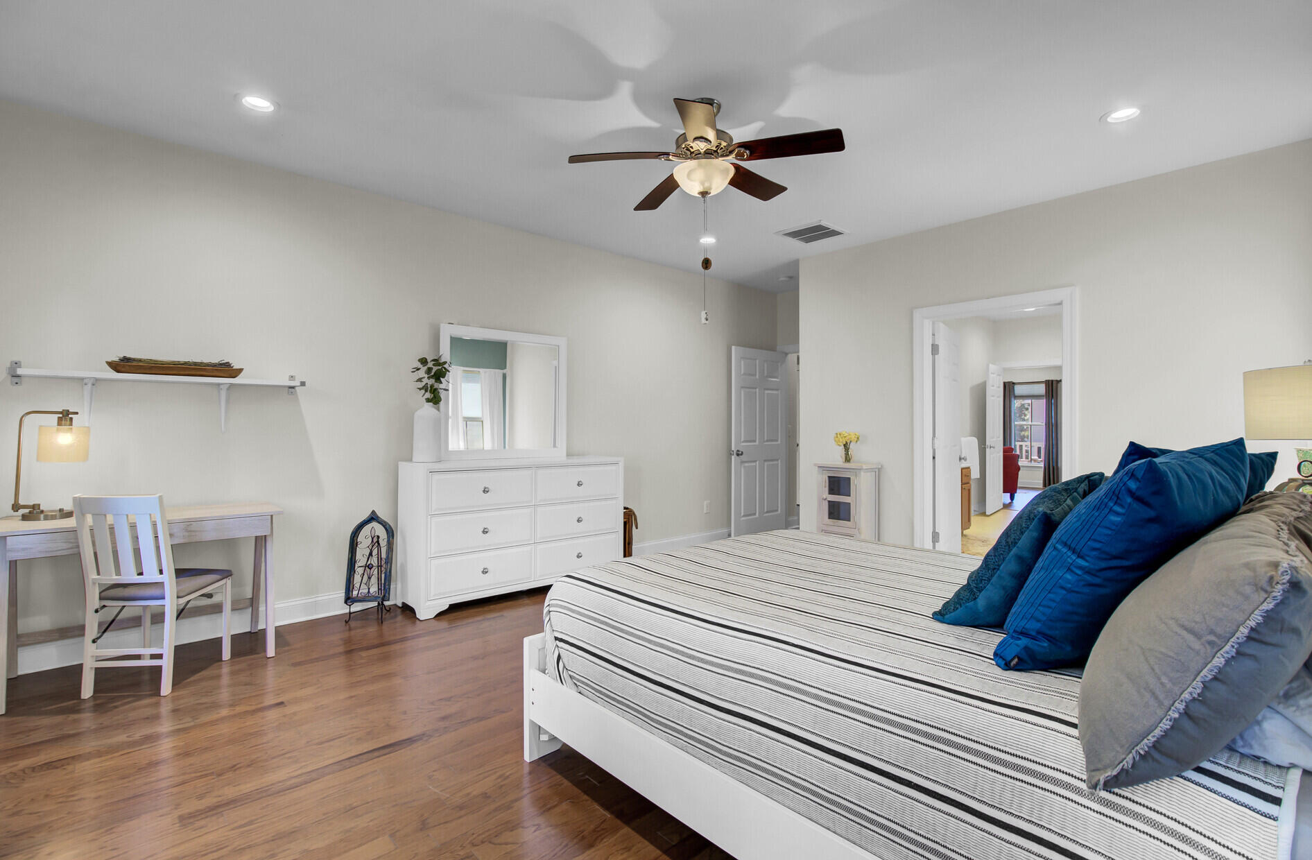 2516 Charter Oaks Drive