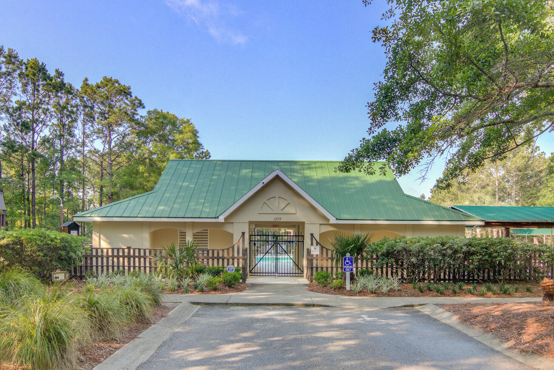 2516 Charter Oaks Drive