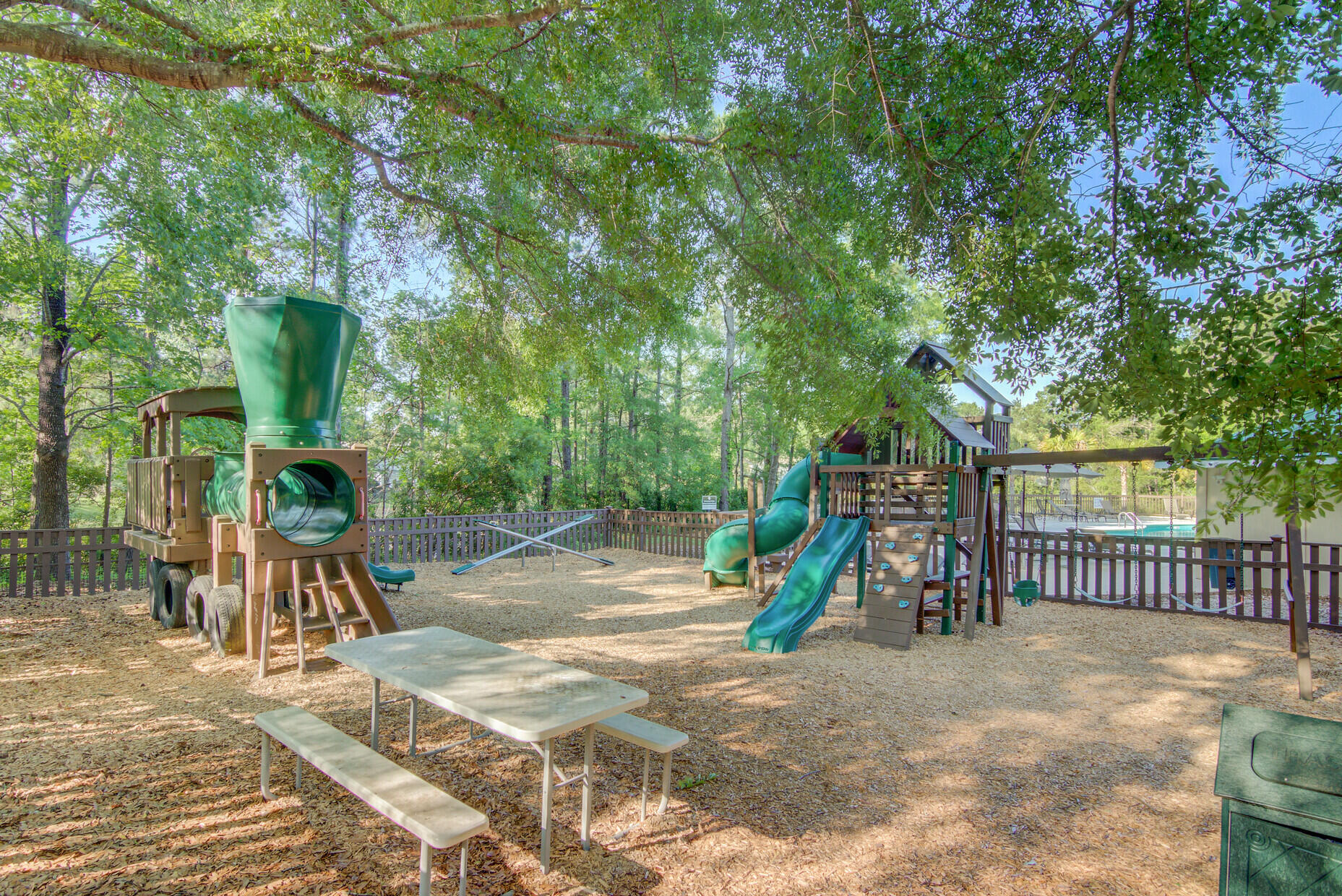 2516 Charter Oaks Drive