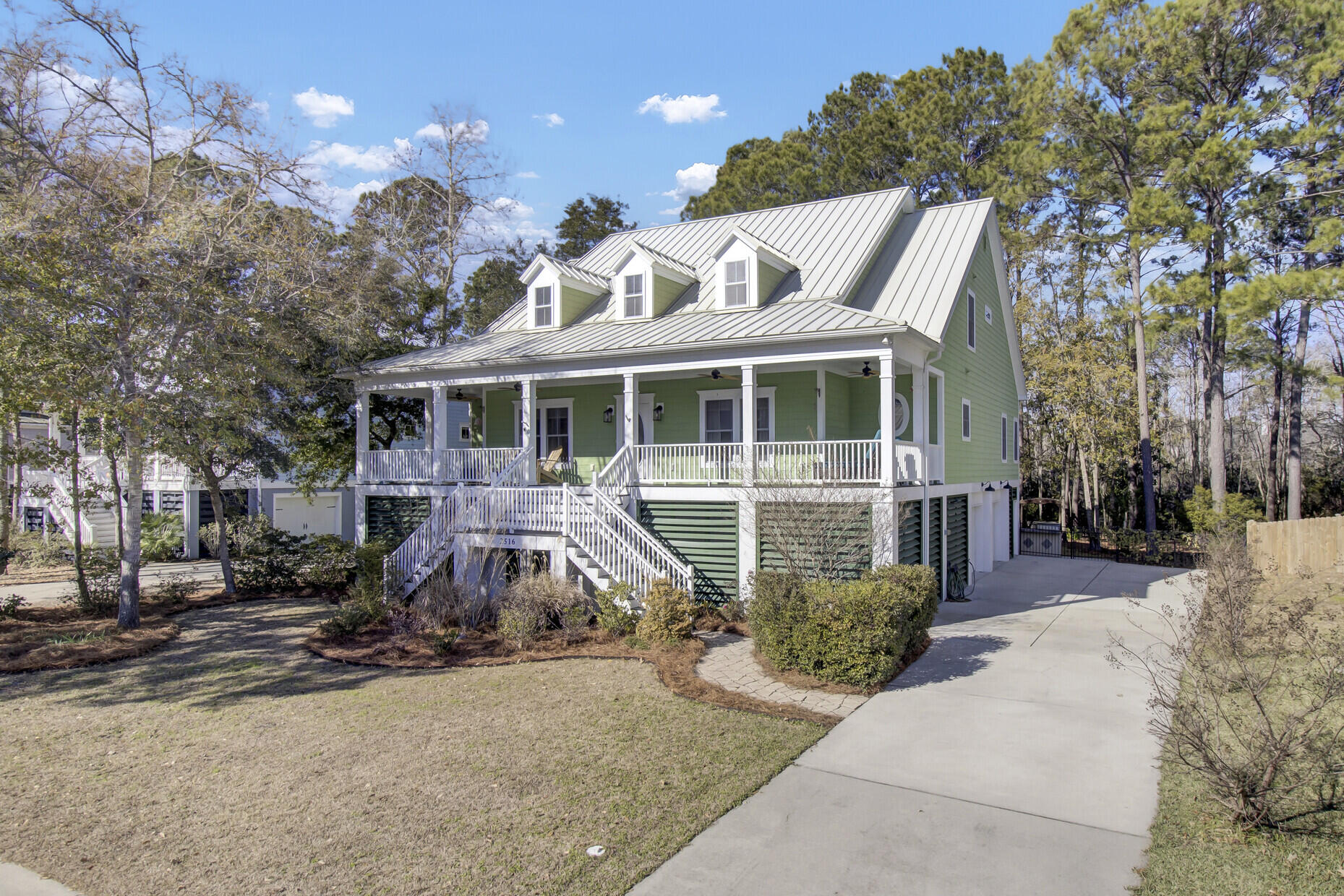 2516 Charter Oaks Drive
