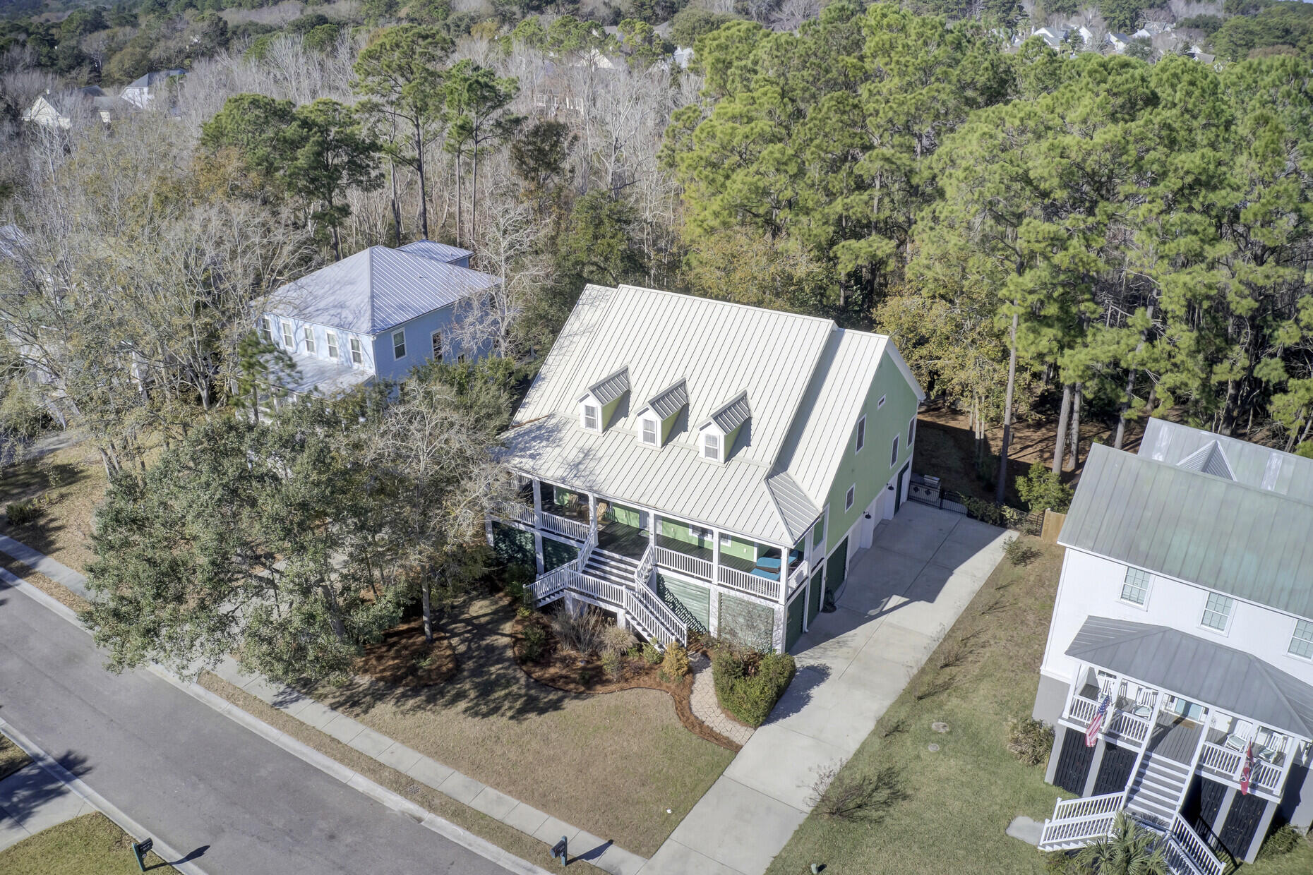 2516 Charter Oaks Drive