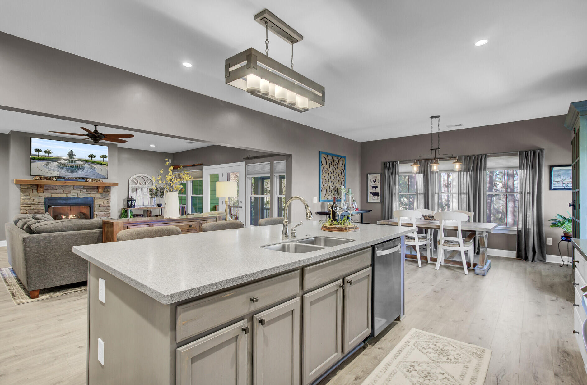 2516 Charter Oaks Drive