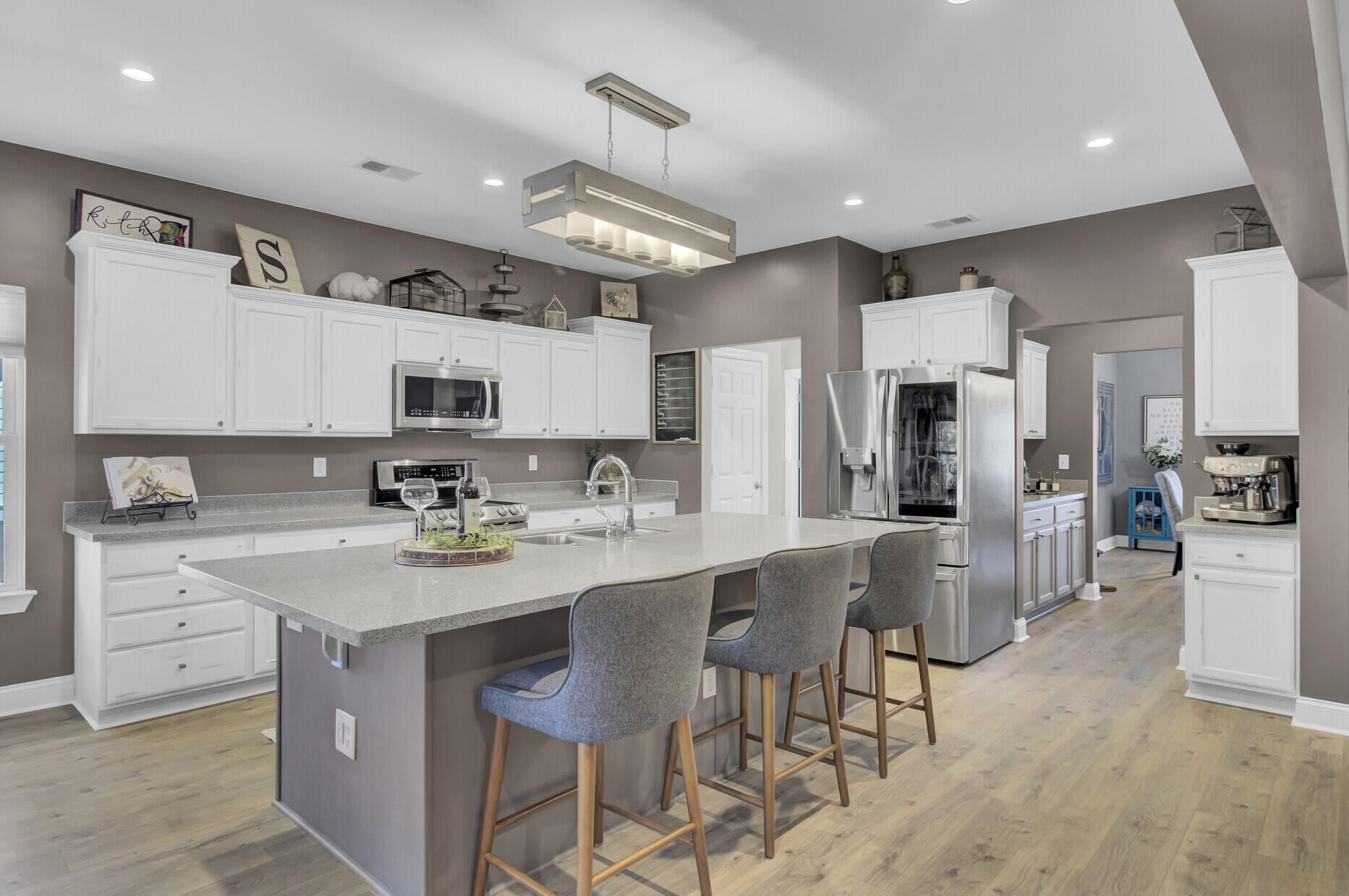 2516 Charter Oaks Drive
