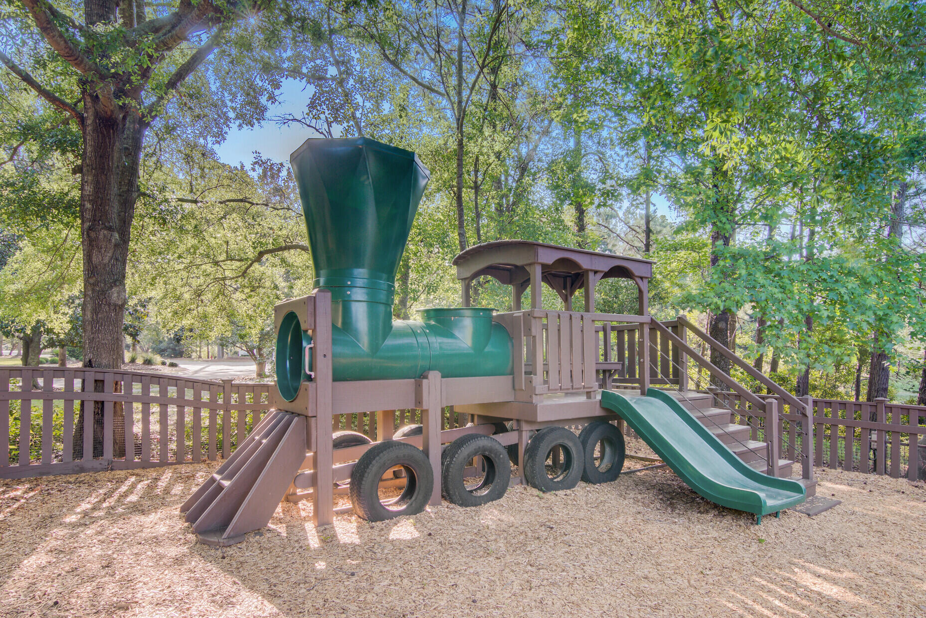 2516 Charter Oaks Drive