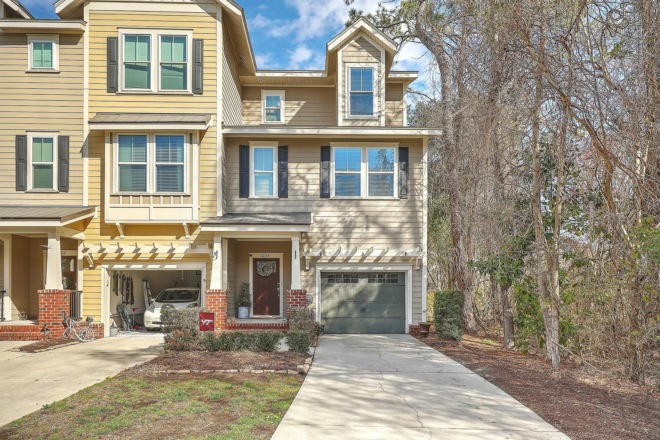 1204 Dingle Road
