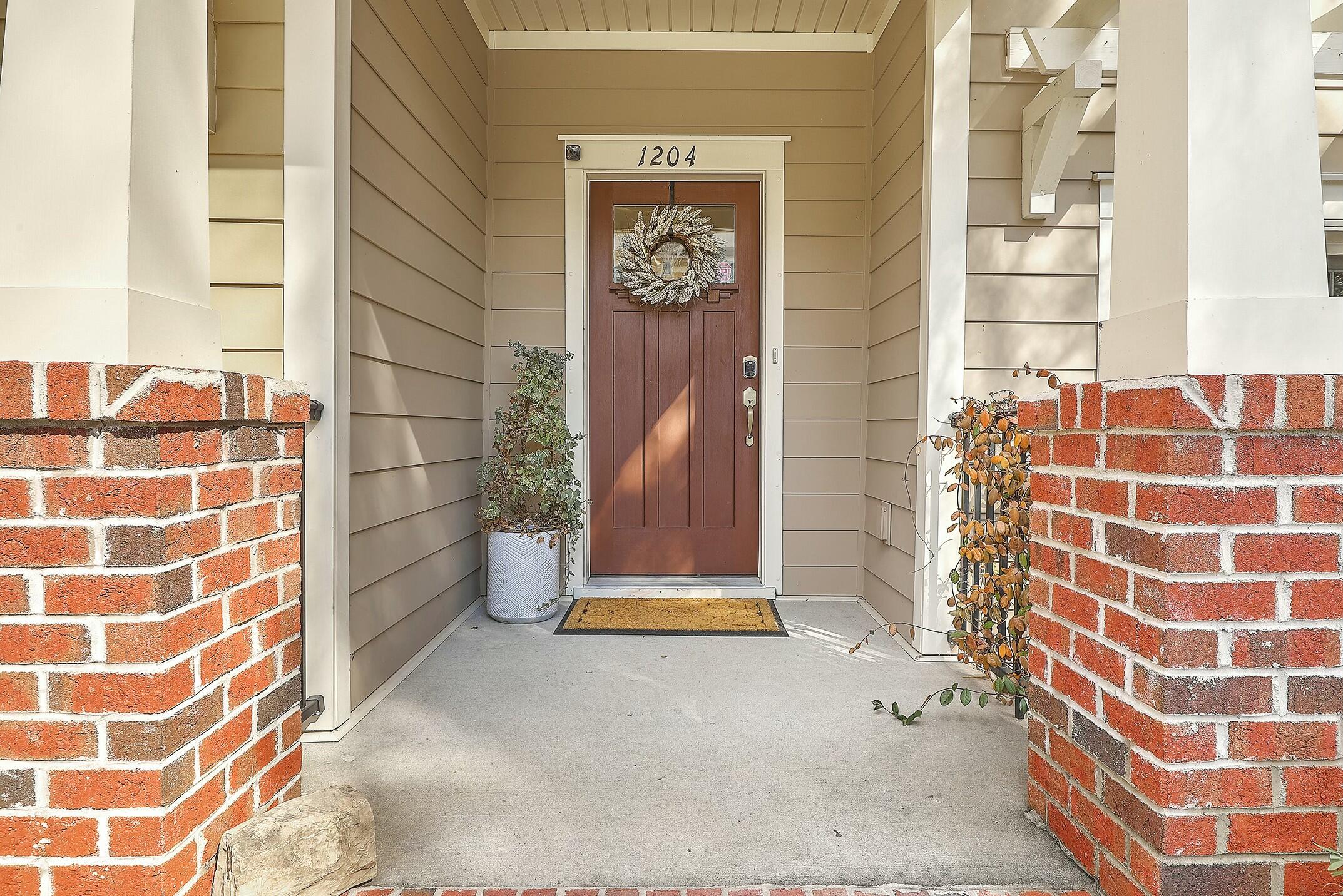 1204 Dingle Road