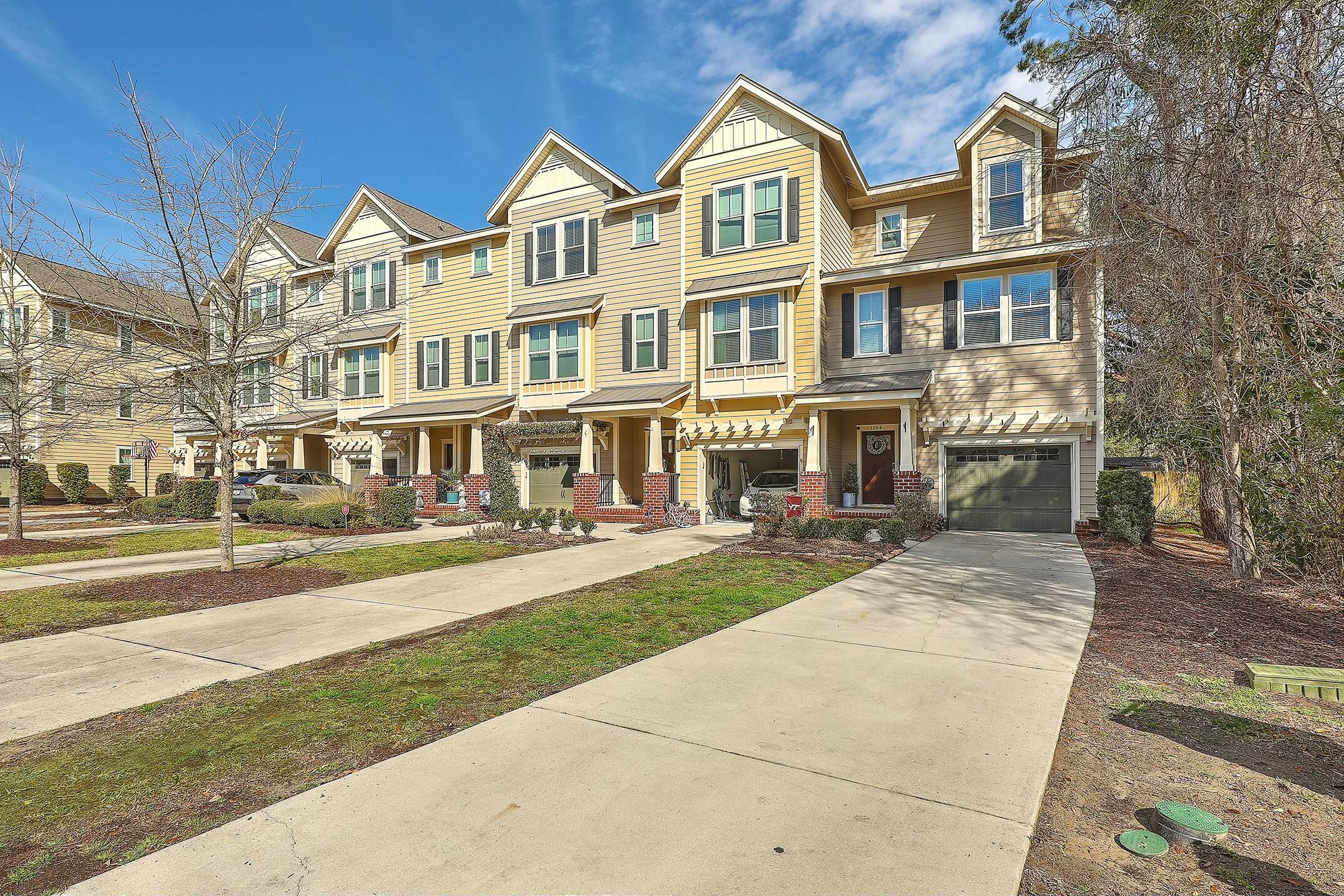 1204 Dingle Road