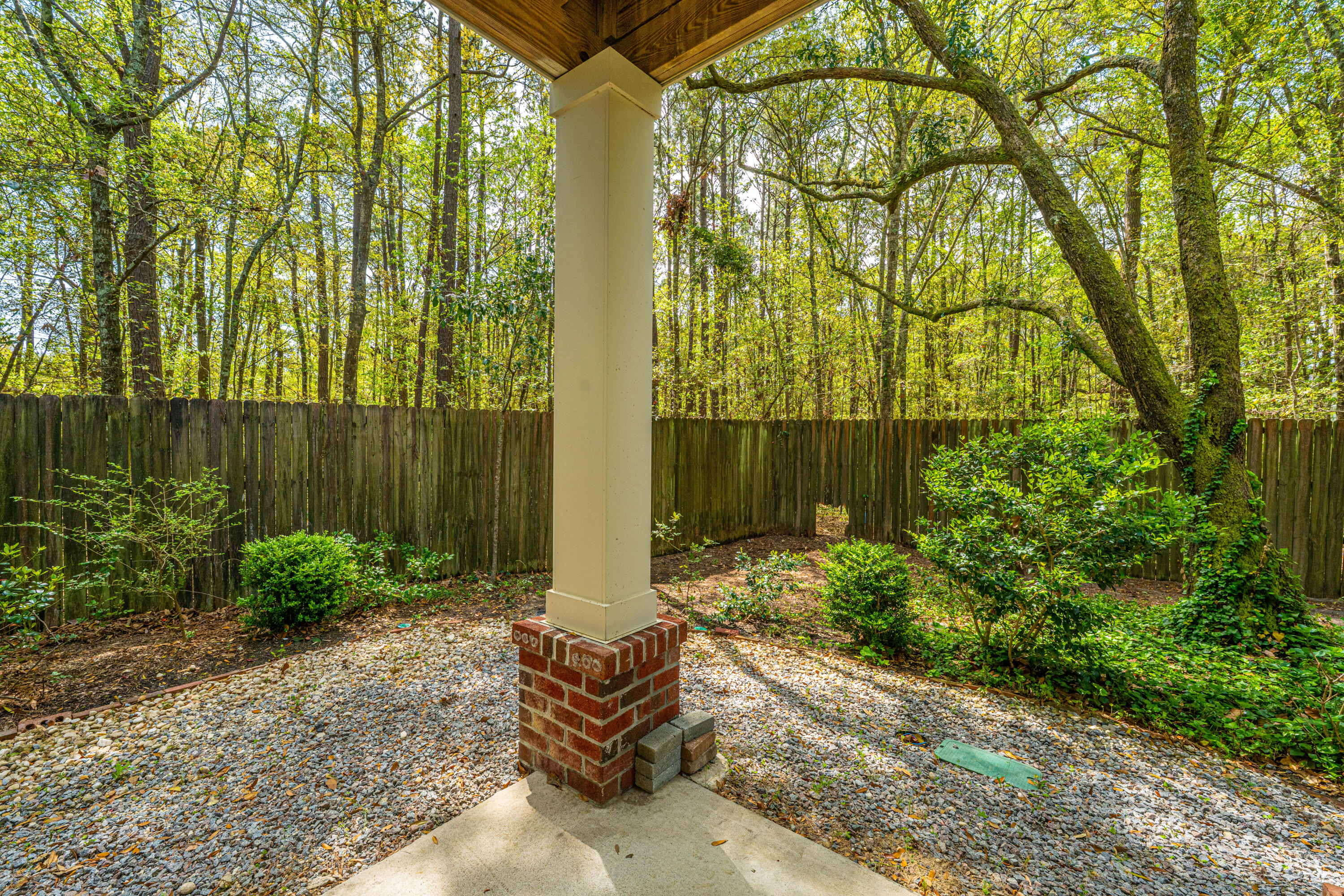 1271 Dingle Road