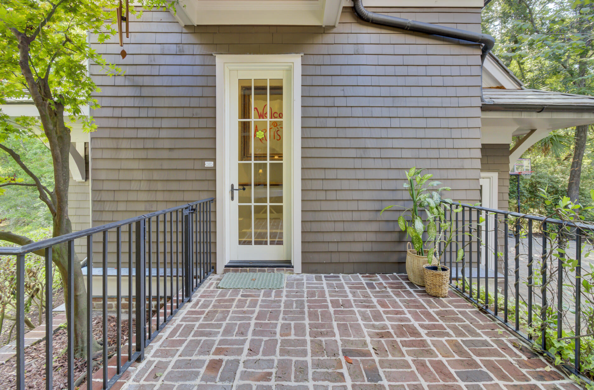 290 Delahow Street