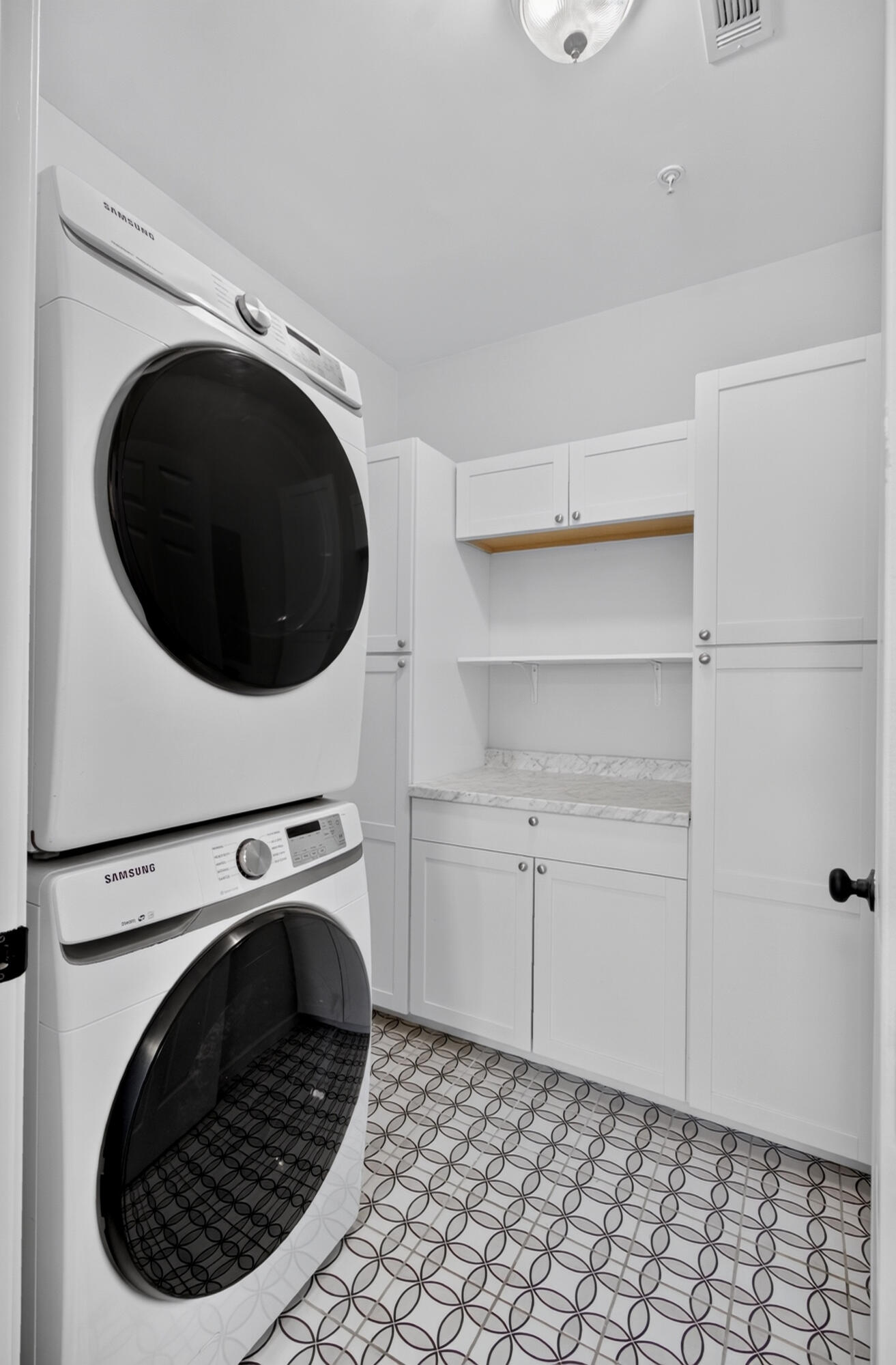 1225 Blakeway Street Unit 1106