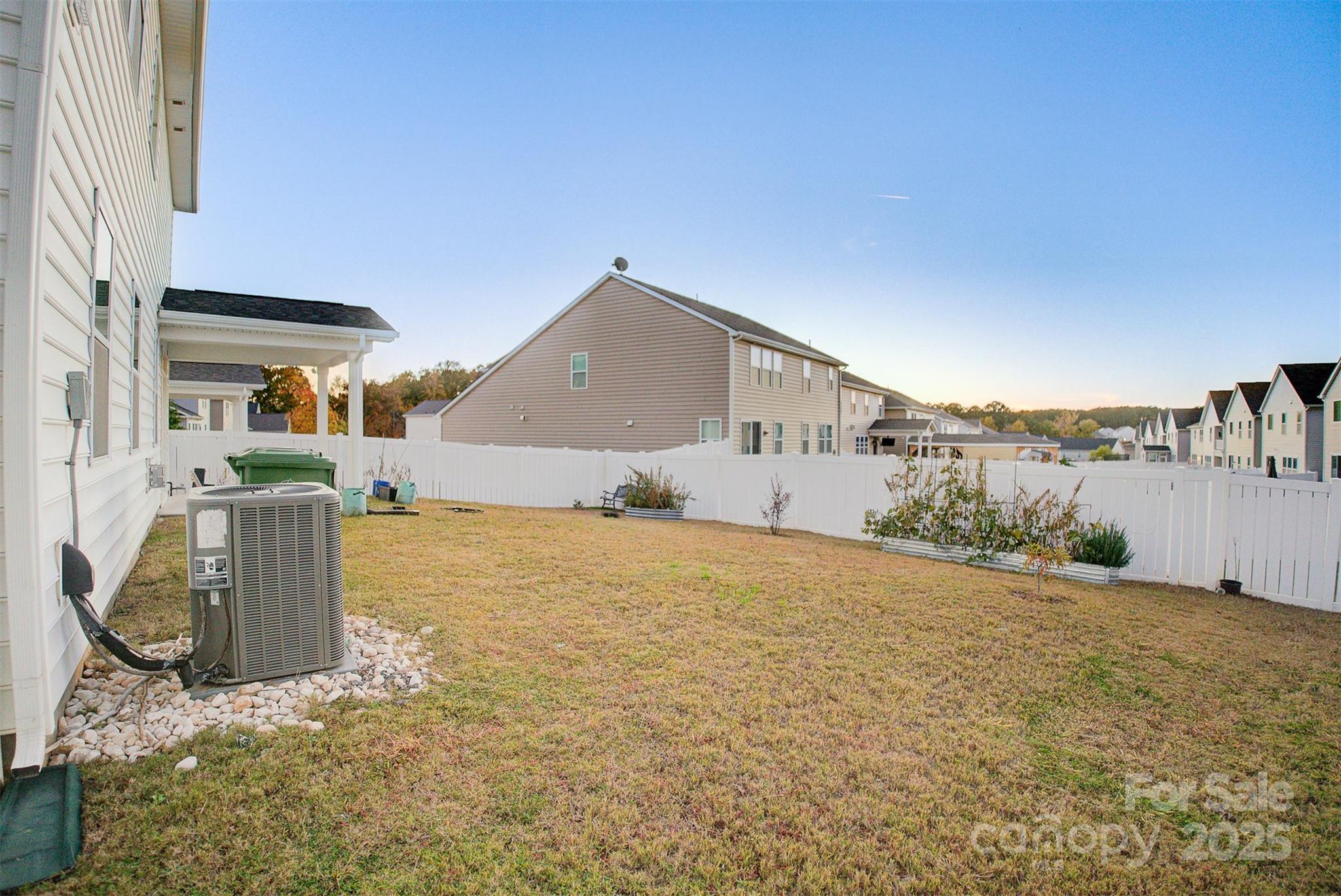 17030 Carolina Pine Row