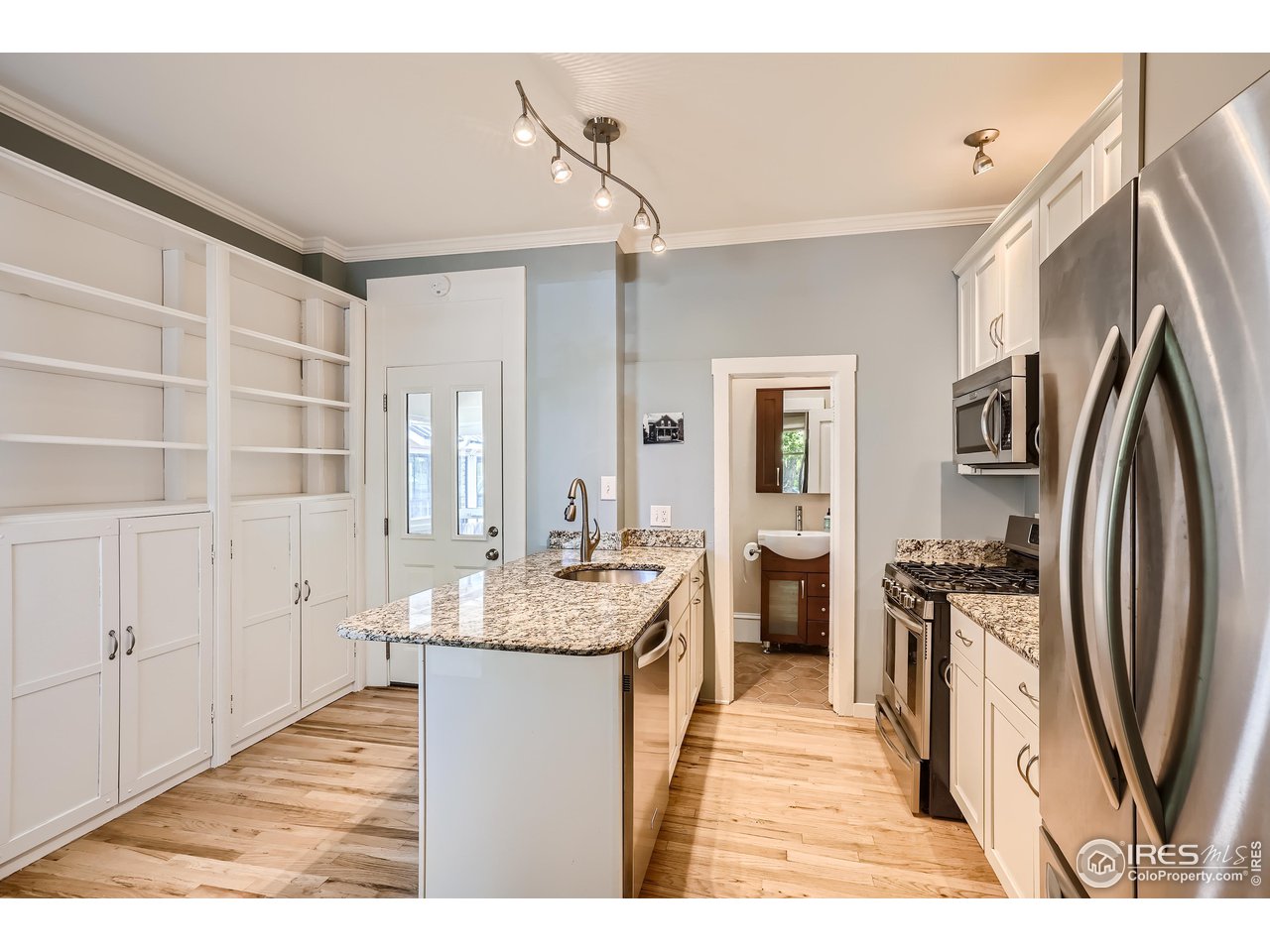 1714 Pine St A and B