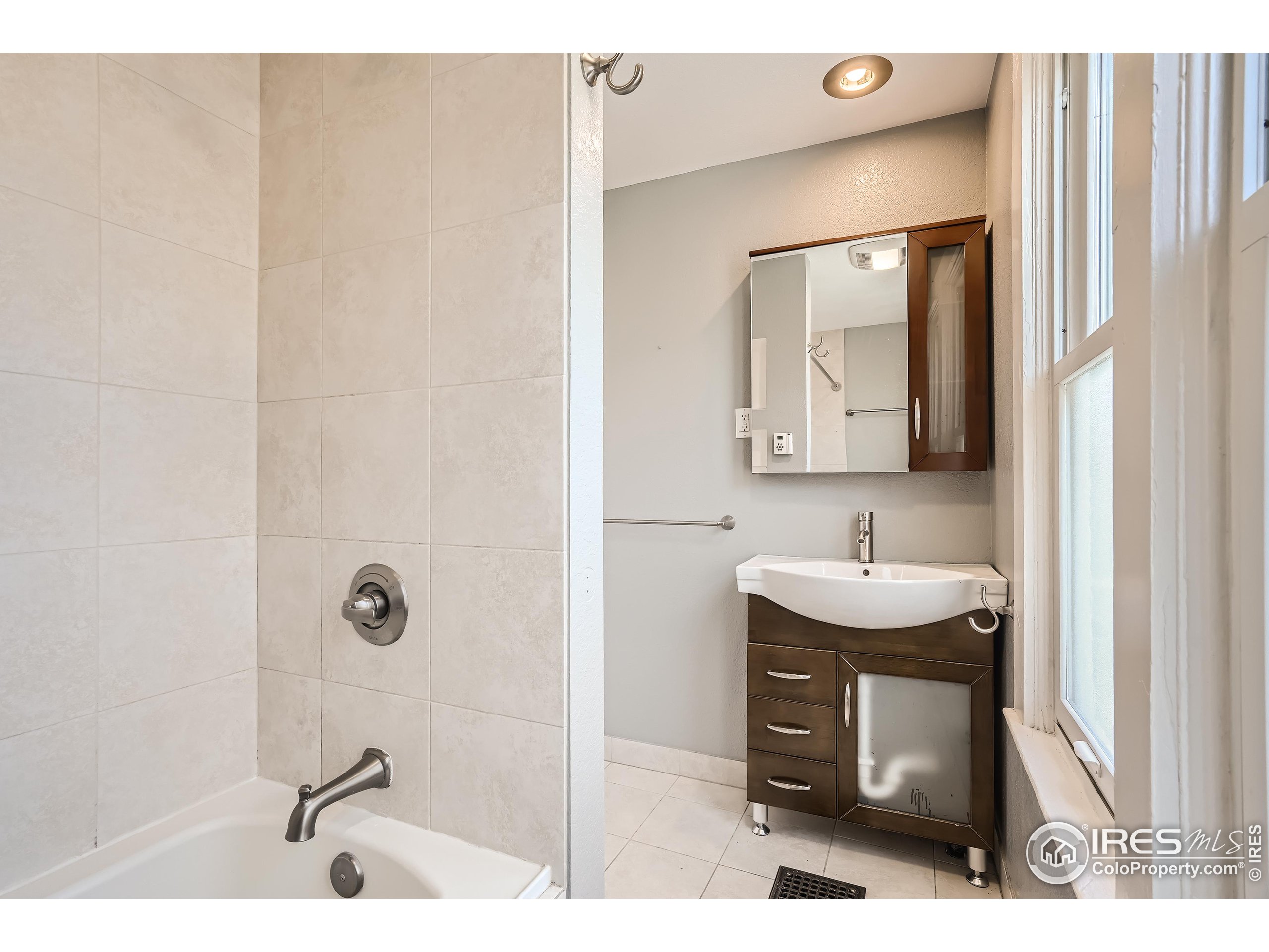 1714 Pine St A and B